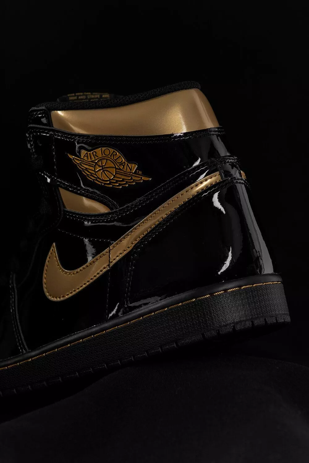 Air Jordan 1 Retro High OG Black