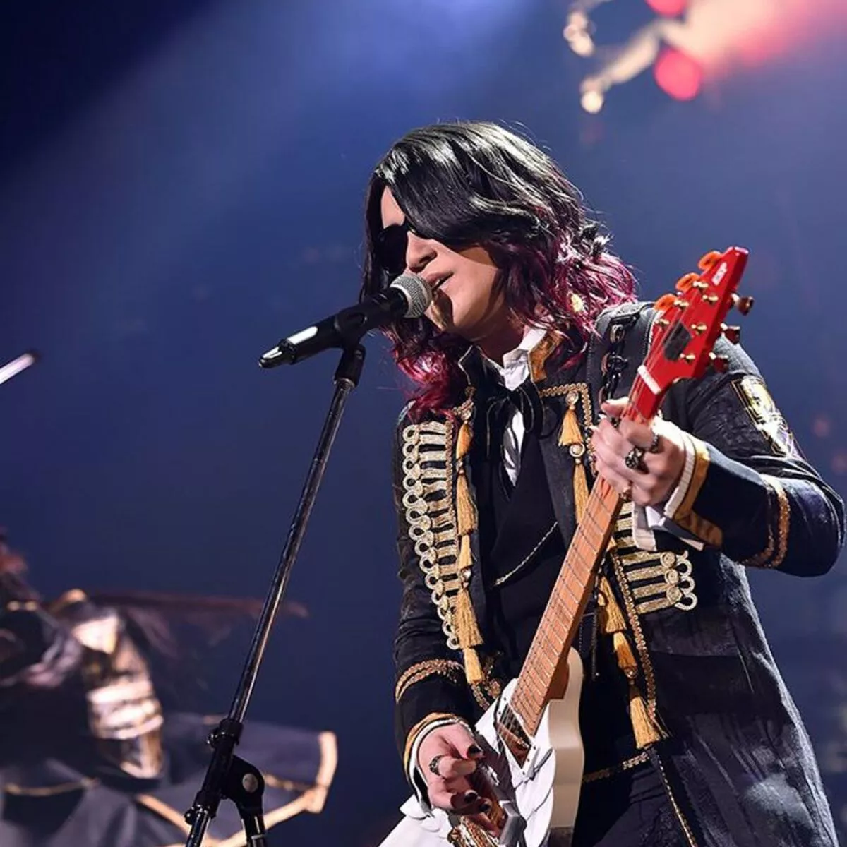 Revo: albums, songs, playlists. Listen