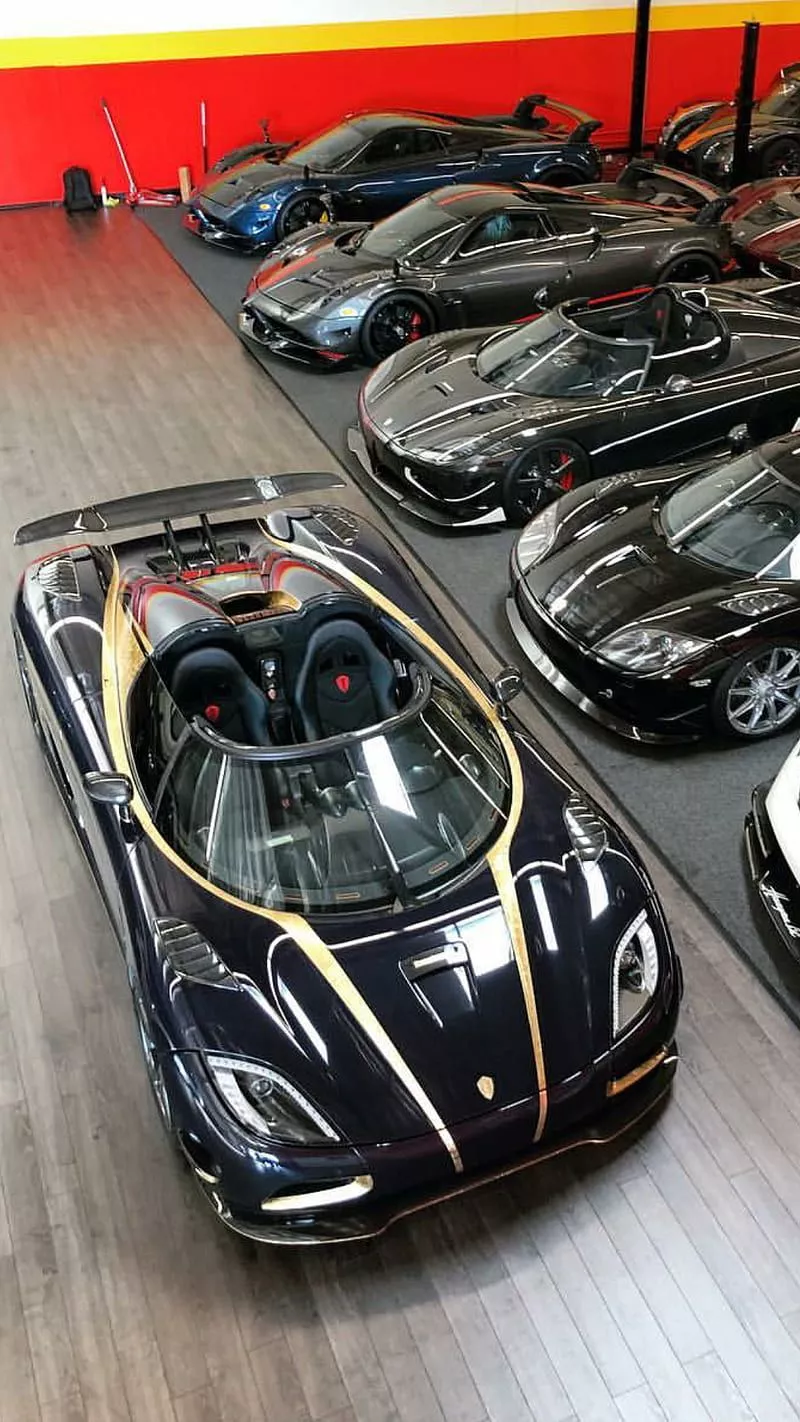 HD black koenigsegg agera wallpaper