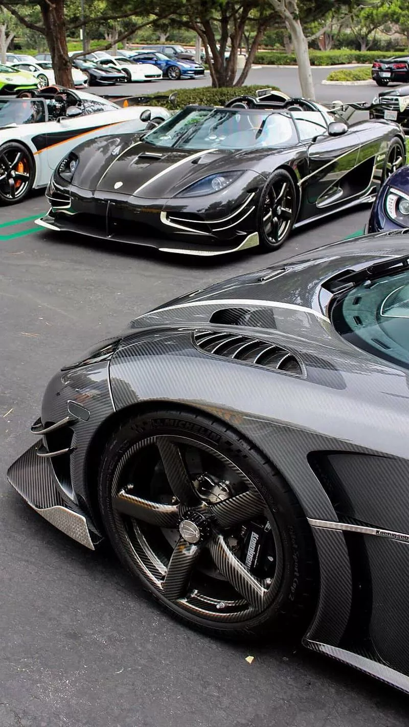 HD black koenigsegg agera wallpaper