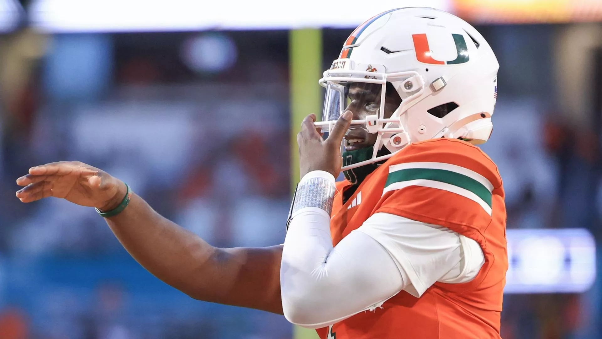 Cam Ward throws for 5 TDs in Miami's