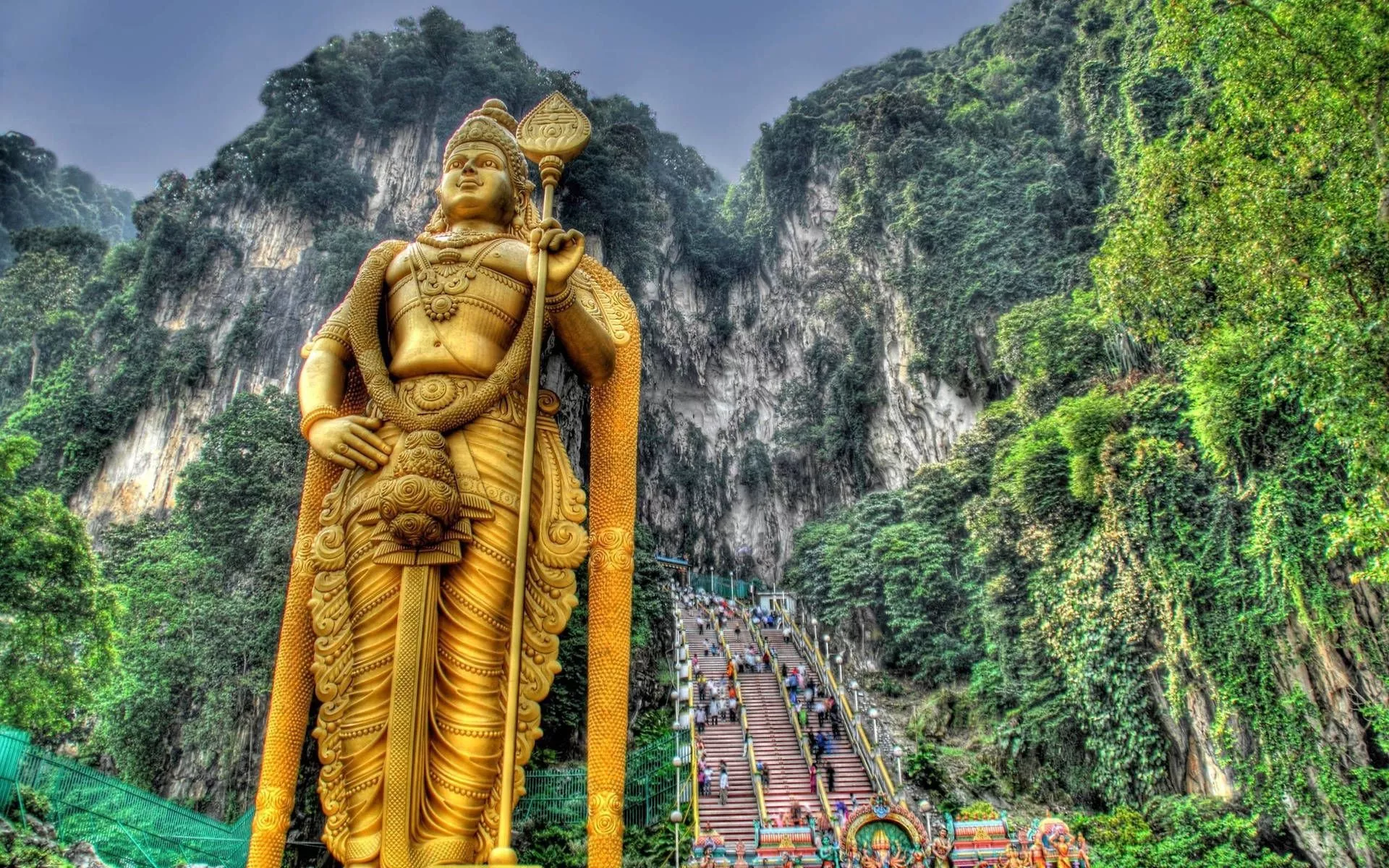 Lord Murugan 4k Statue Worm's Eye View
