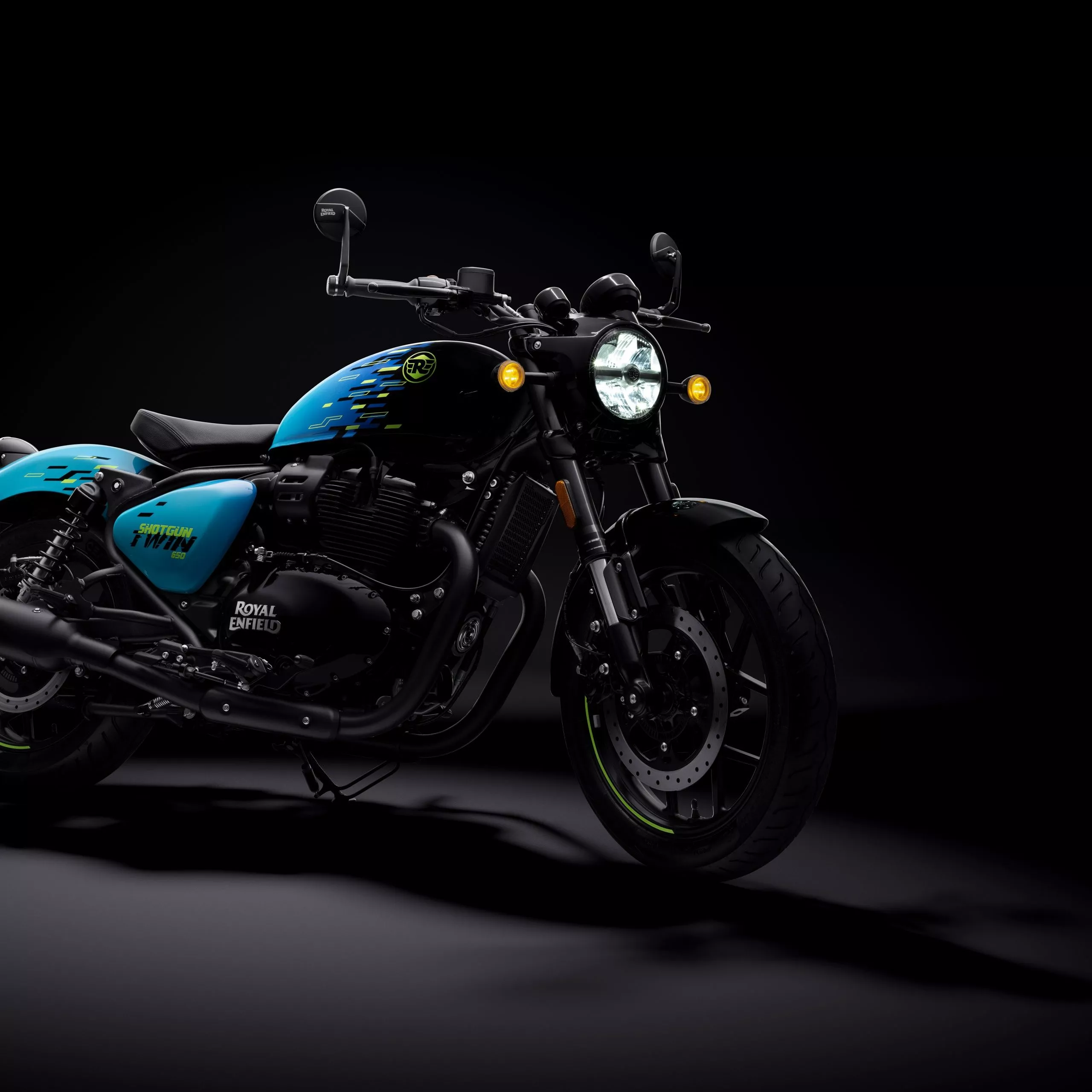 Royal Enfield Shotgun 650 Wallpaper 4K