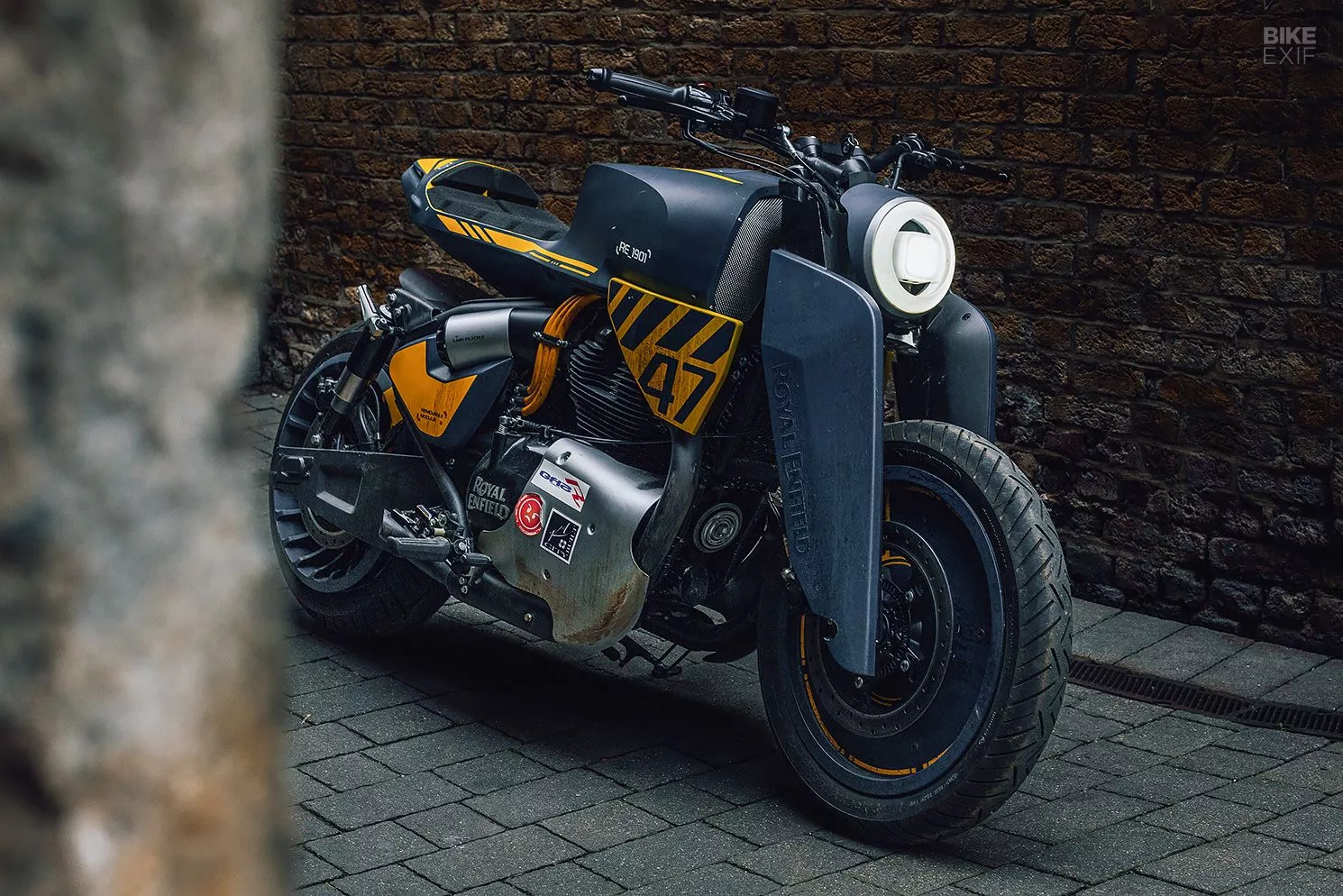 Izi's Ride: a Royal Enfield Shotgun 650