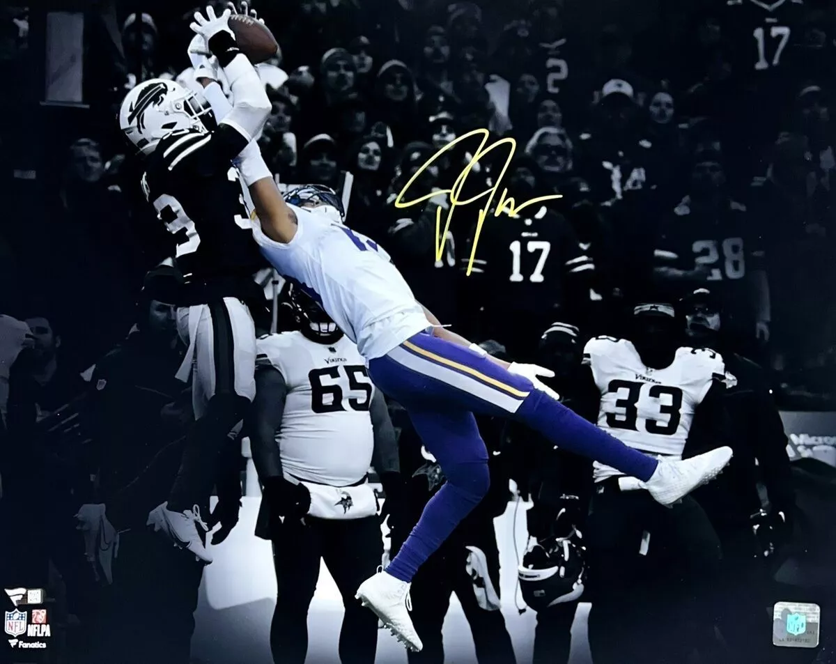 Justin Jefferson Vikings Signed 16x20