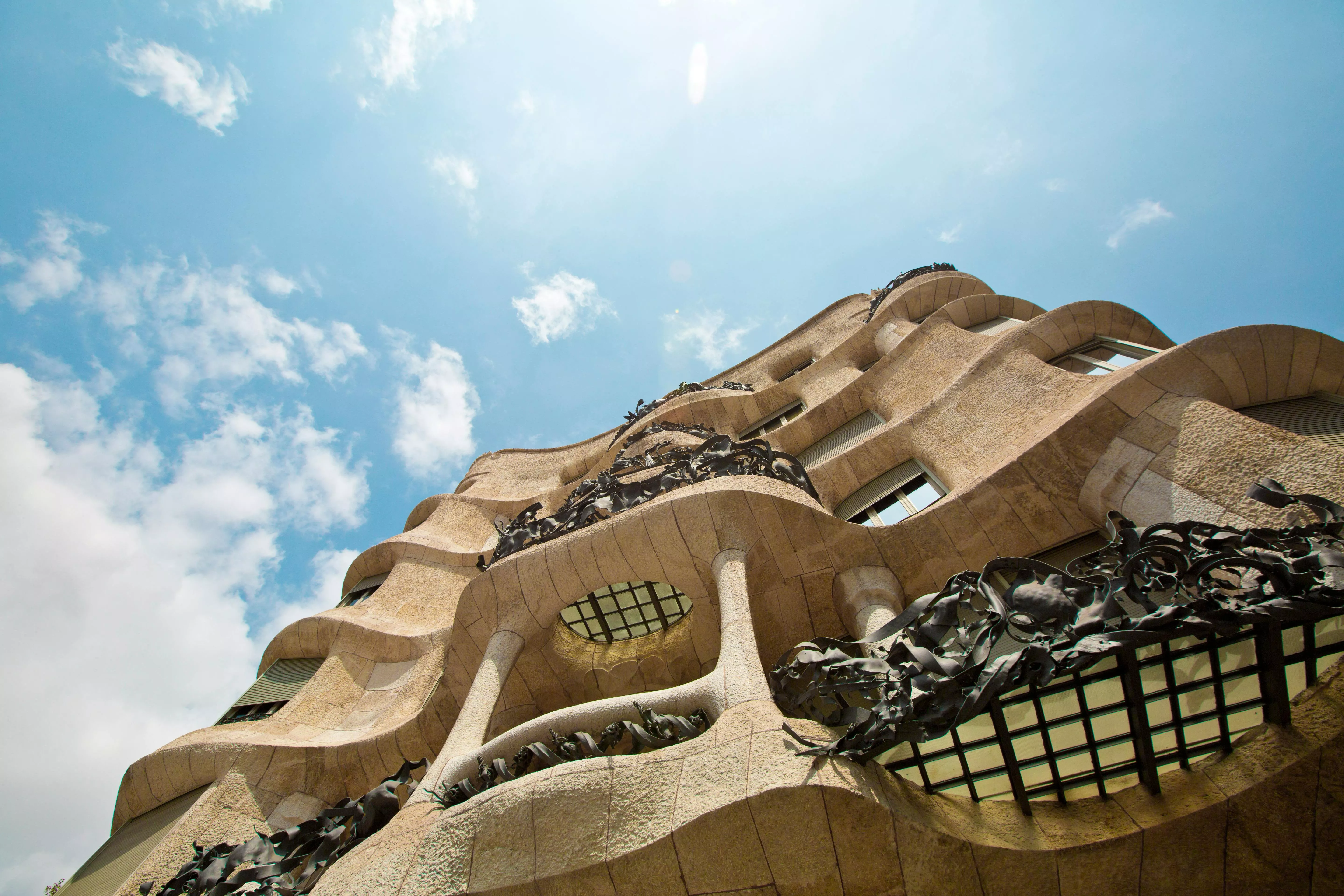 Antoni Gaudi Photo, Download The BEST