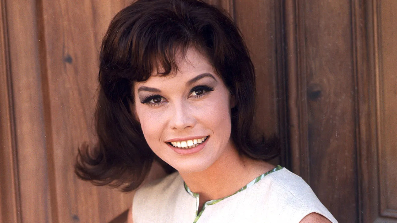 Mary Tyler Moore Life, Career Photo