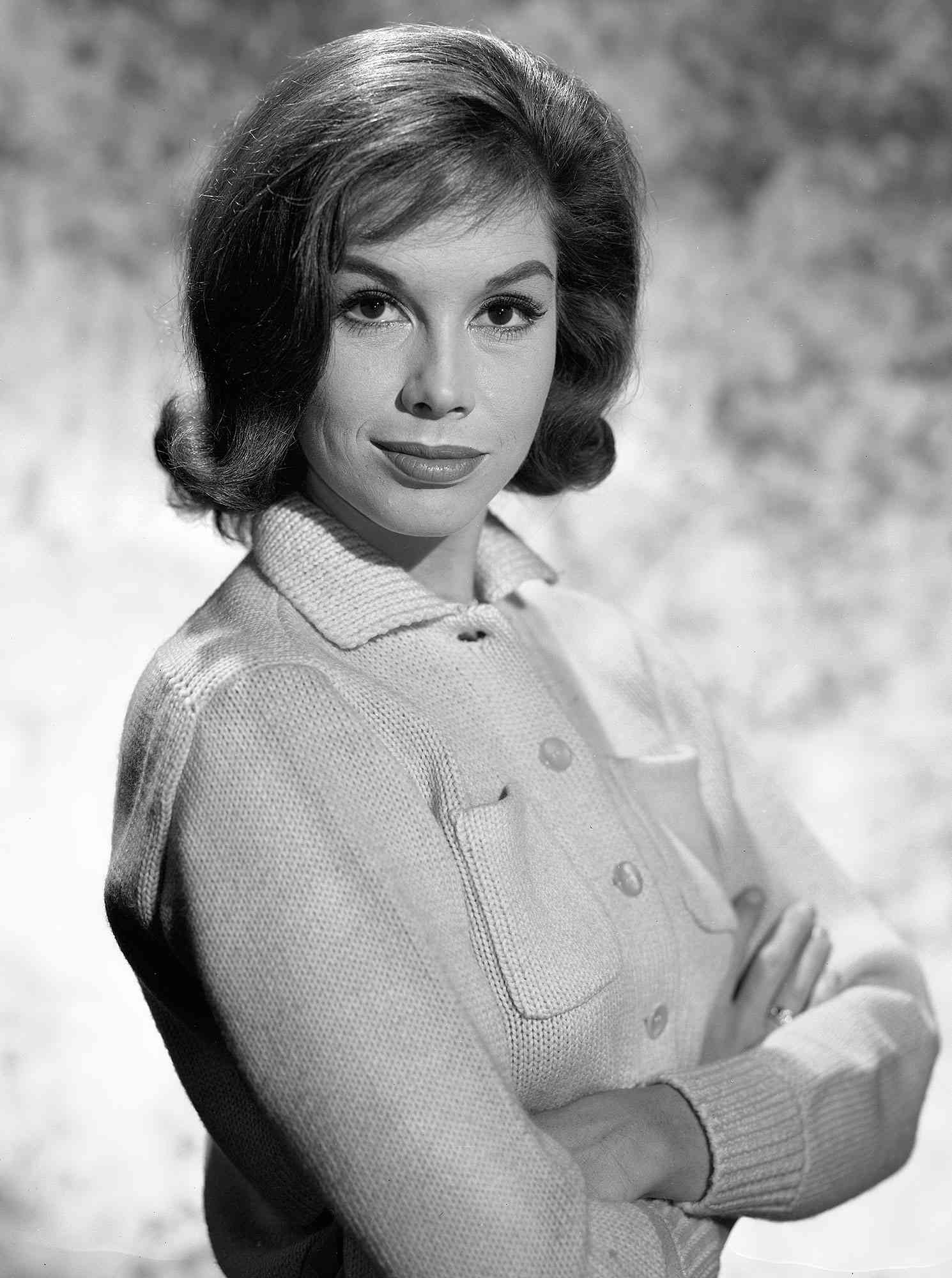 Mary Tyler Moore: Throwback Glamour Photo