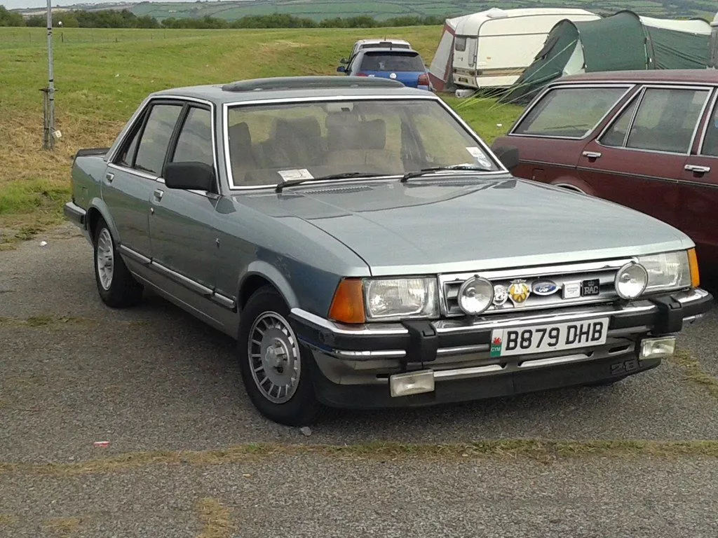 Ford Granada 2.8i Ghia X B879DHB. Car