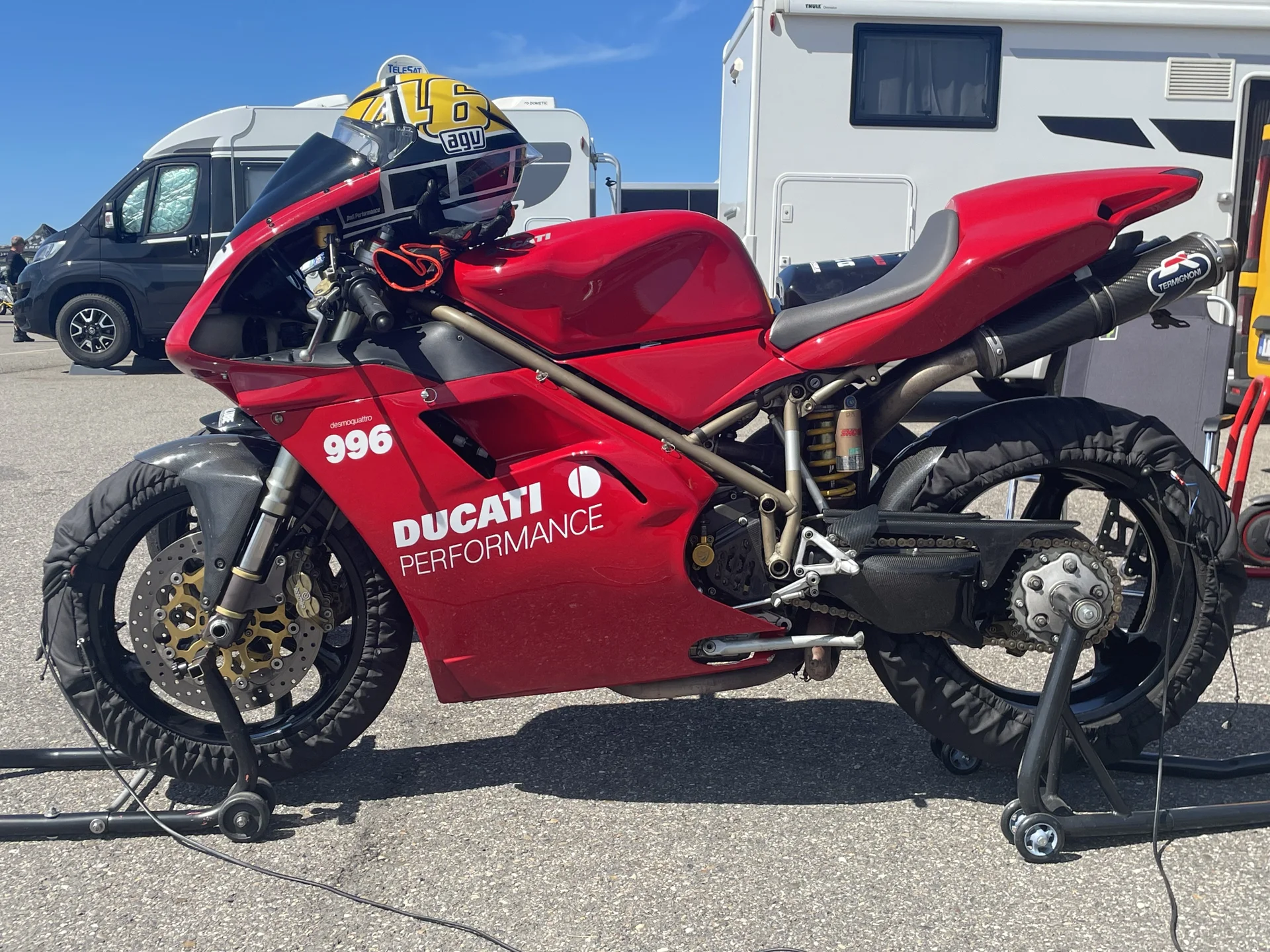 Crash protector for 996. Ducati.ms