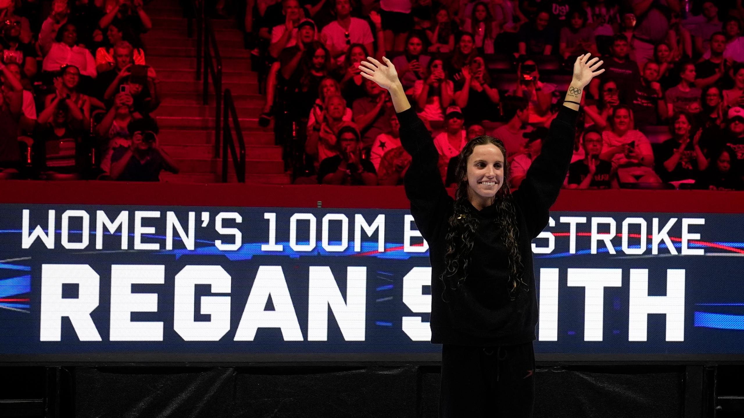 Regan Smith sets a world record in