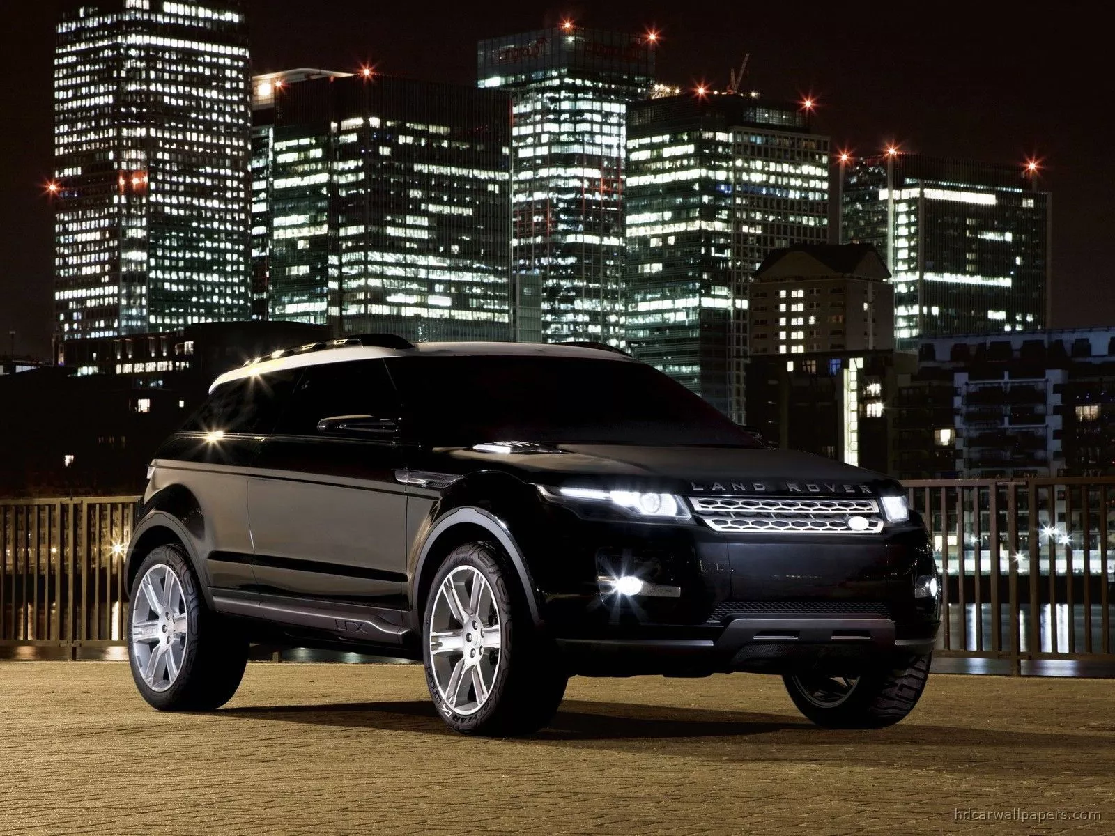 Land Rover LRX Concept Black Wallpaper