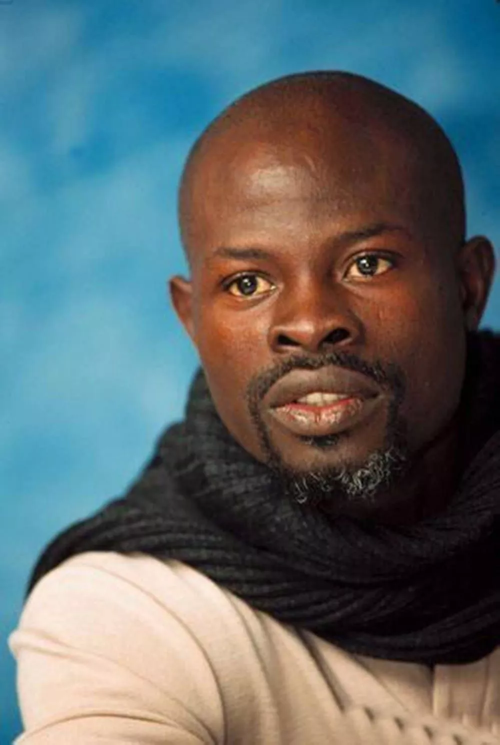 Download Scarf Djimon Hounsou Wallpaper