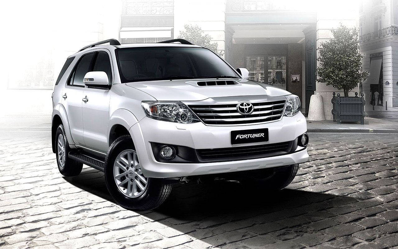 Toyota Fortuner Wallpaper