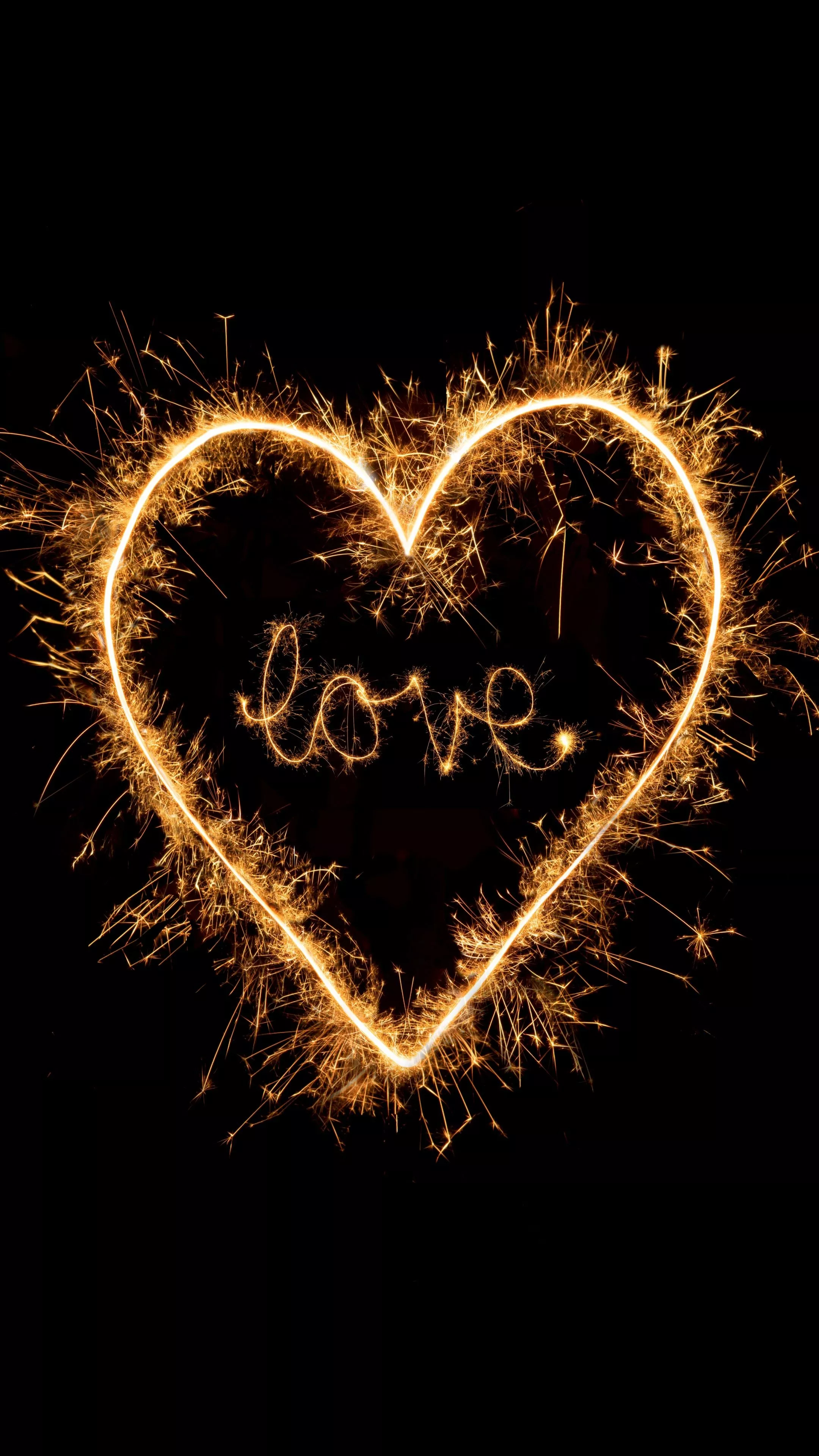 Love heart Wallpaper 4K, Sparkles, Night, Black background