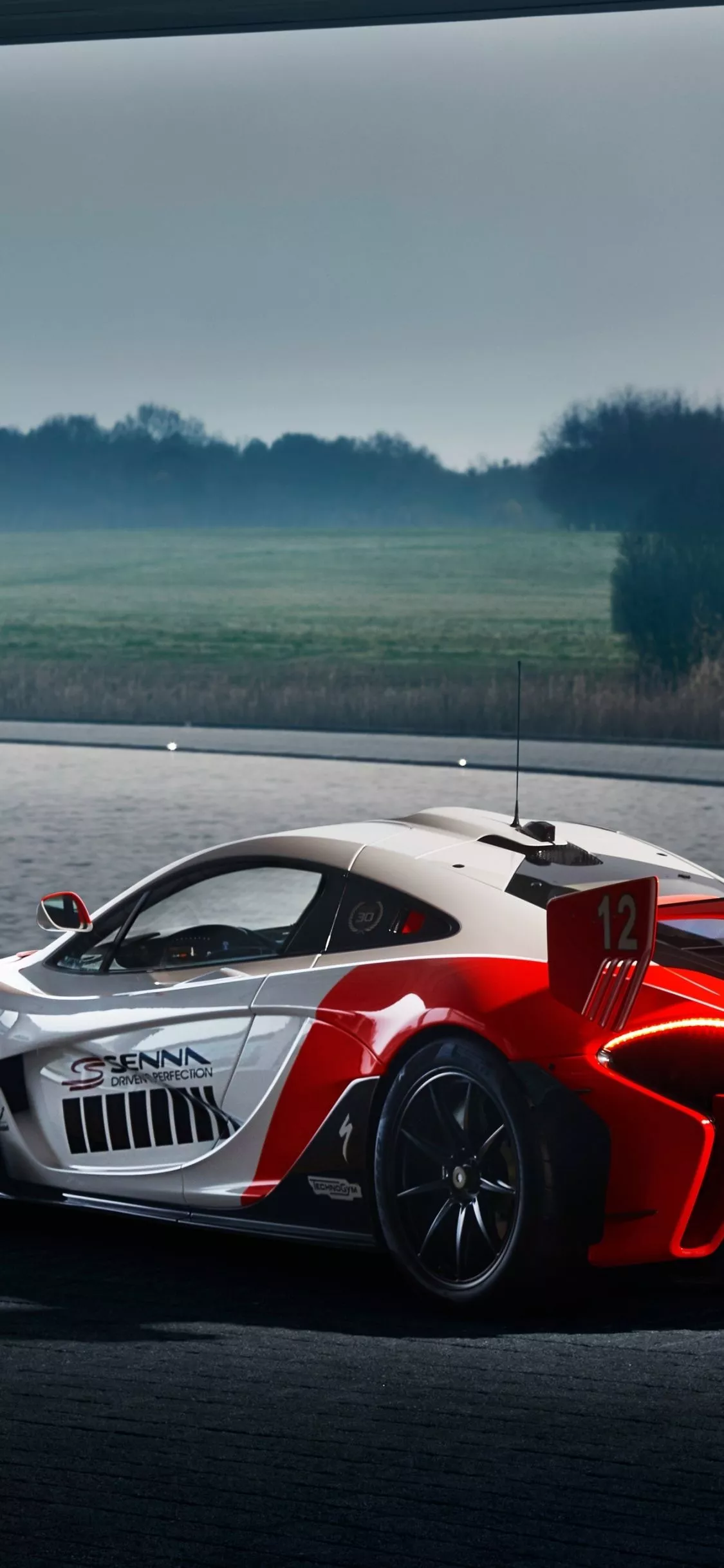 Download wallpaper 1125x2436 mclaren