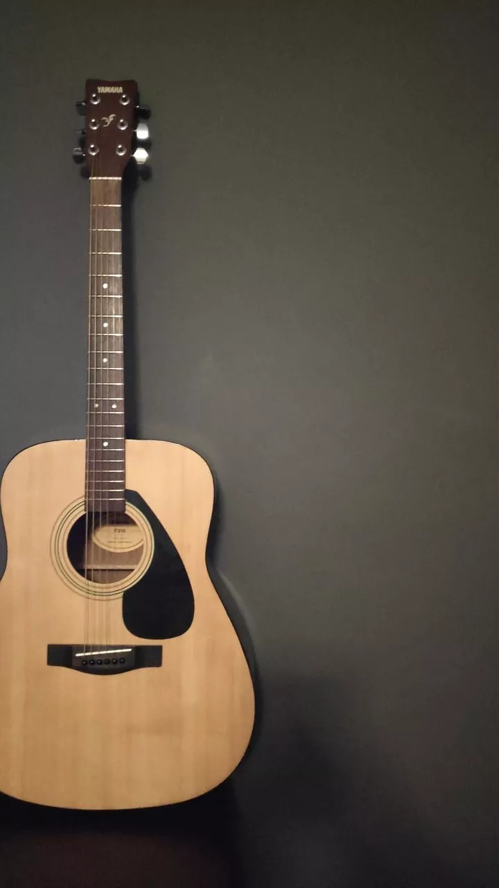 Guitar Acoustic Yamaha