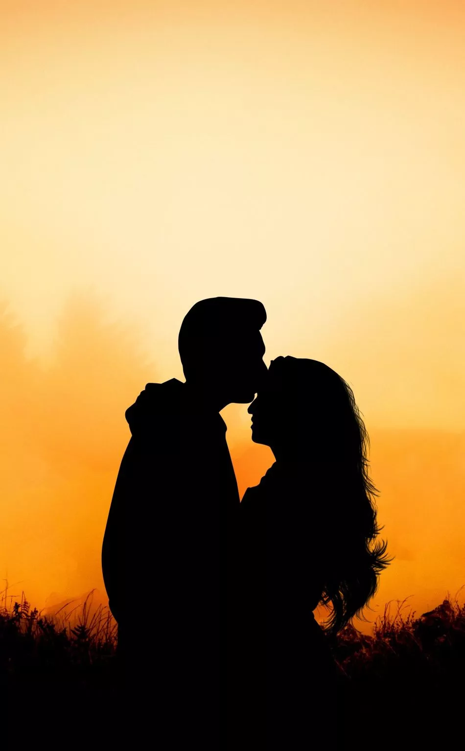 wallpaper 950x1534 couple, hug, kiss