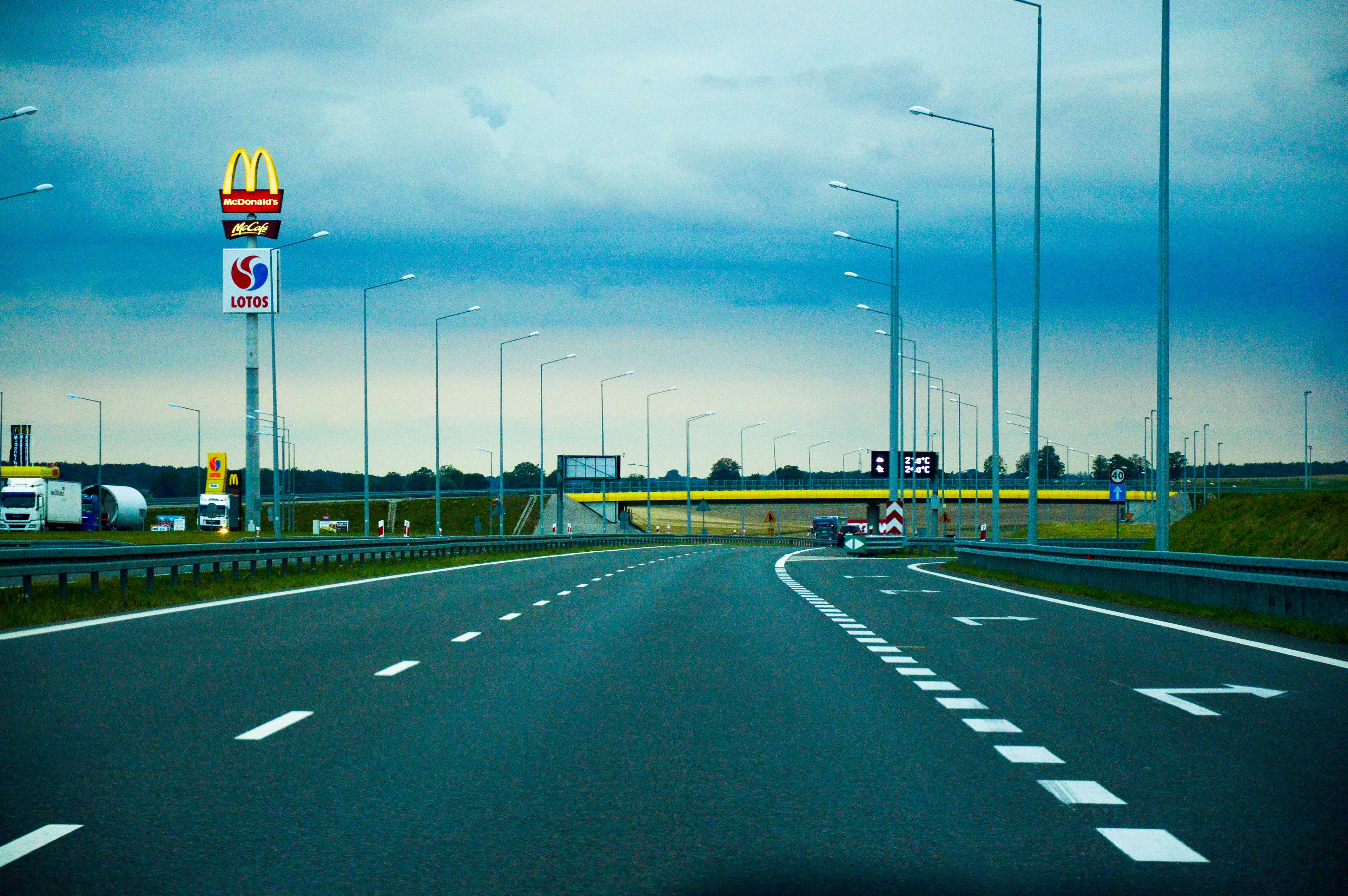 Mcdonalds HD wallpaper