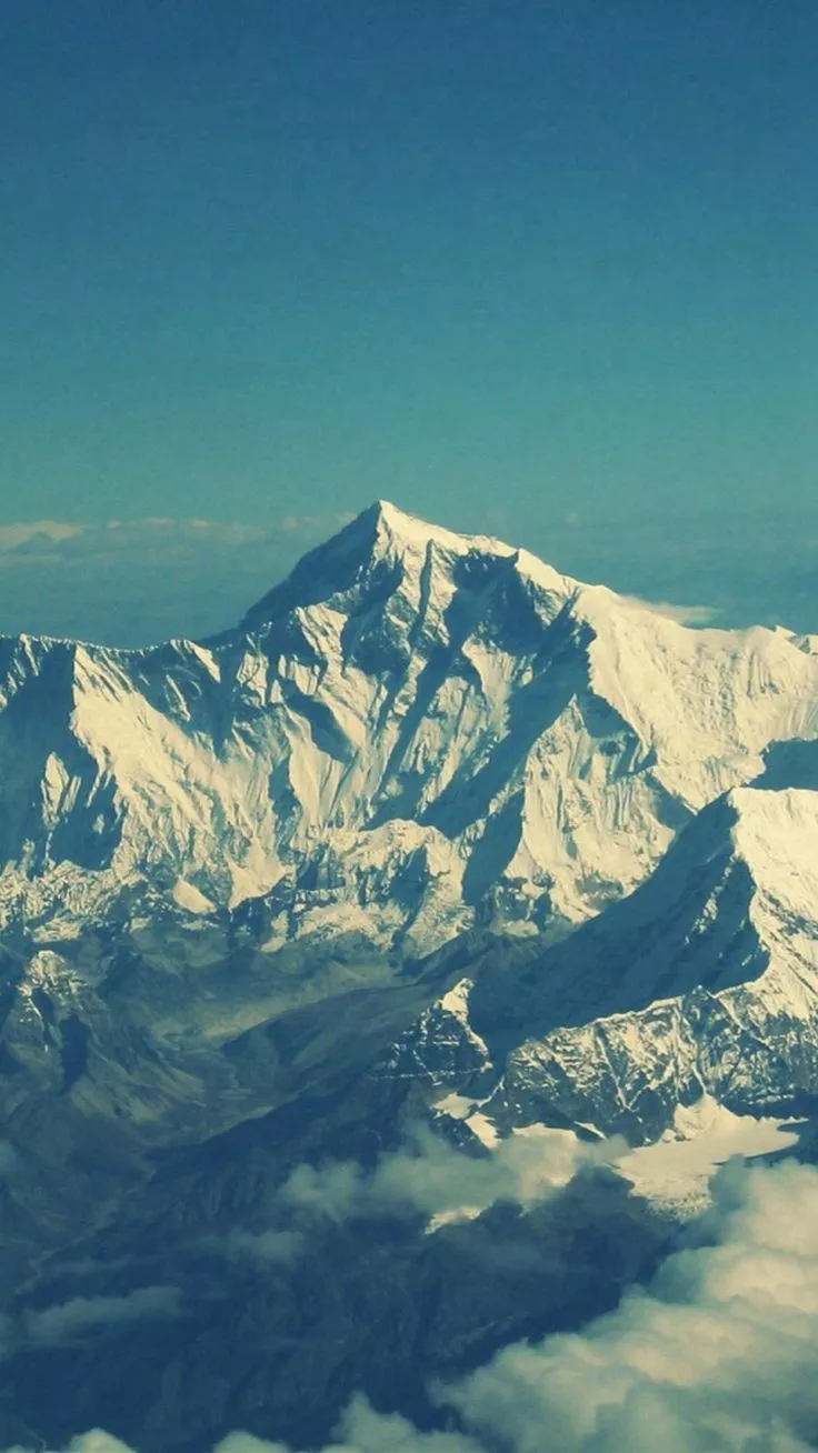 Snowy Cloudy Mountain Sky View iPhone 8