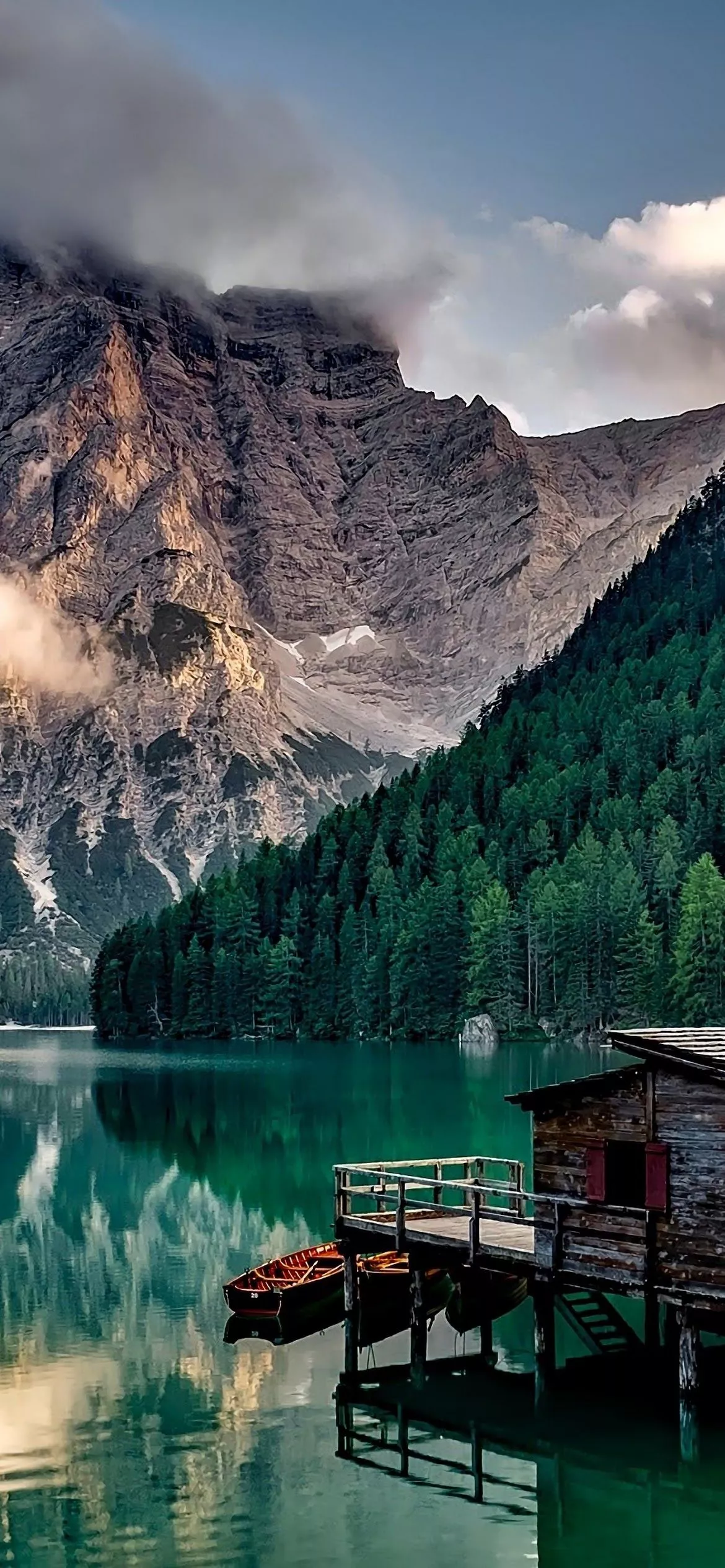 Lake Mountains Nature Cottage 4K