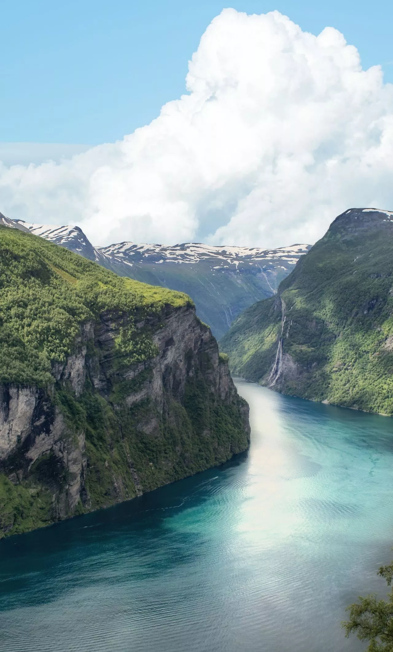 Download wallpaper 1280x2120 fjord
