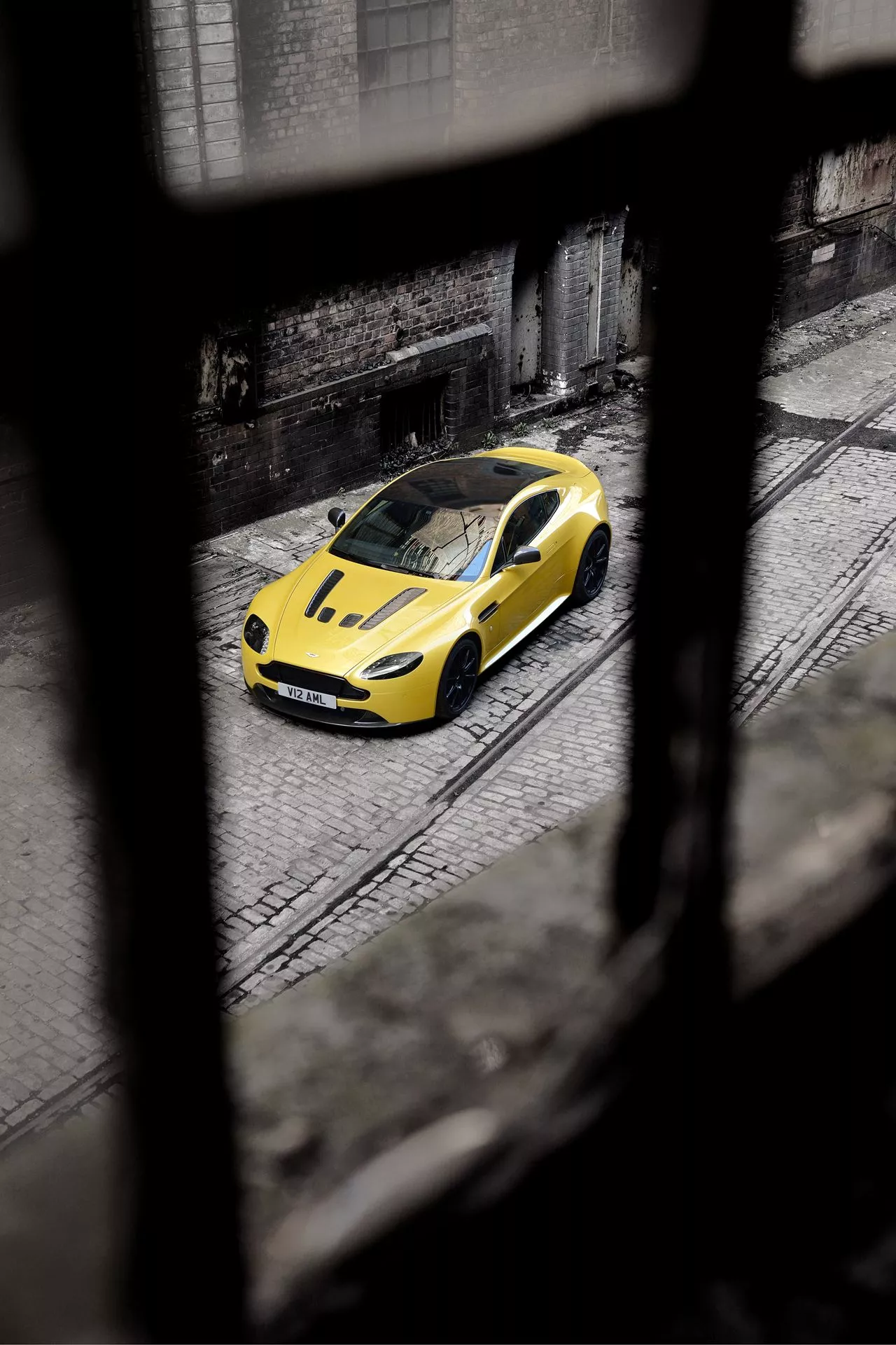 Aston Martin V12 Vantage S