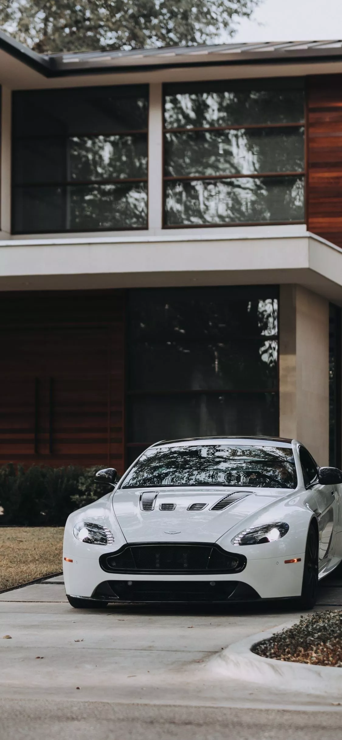 Aston Martin Vantage