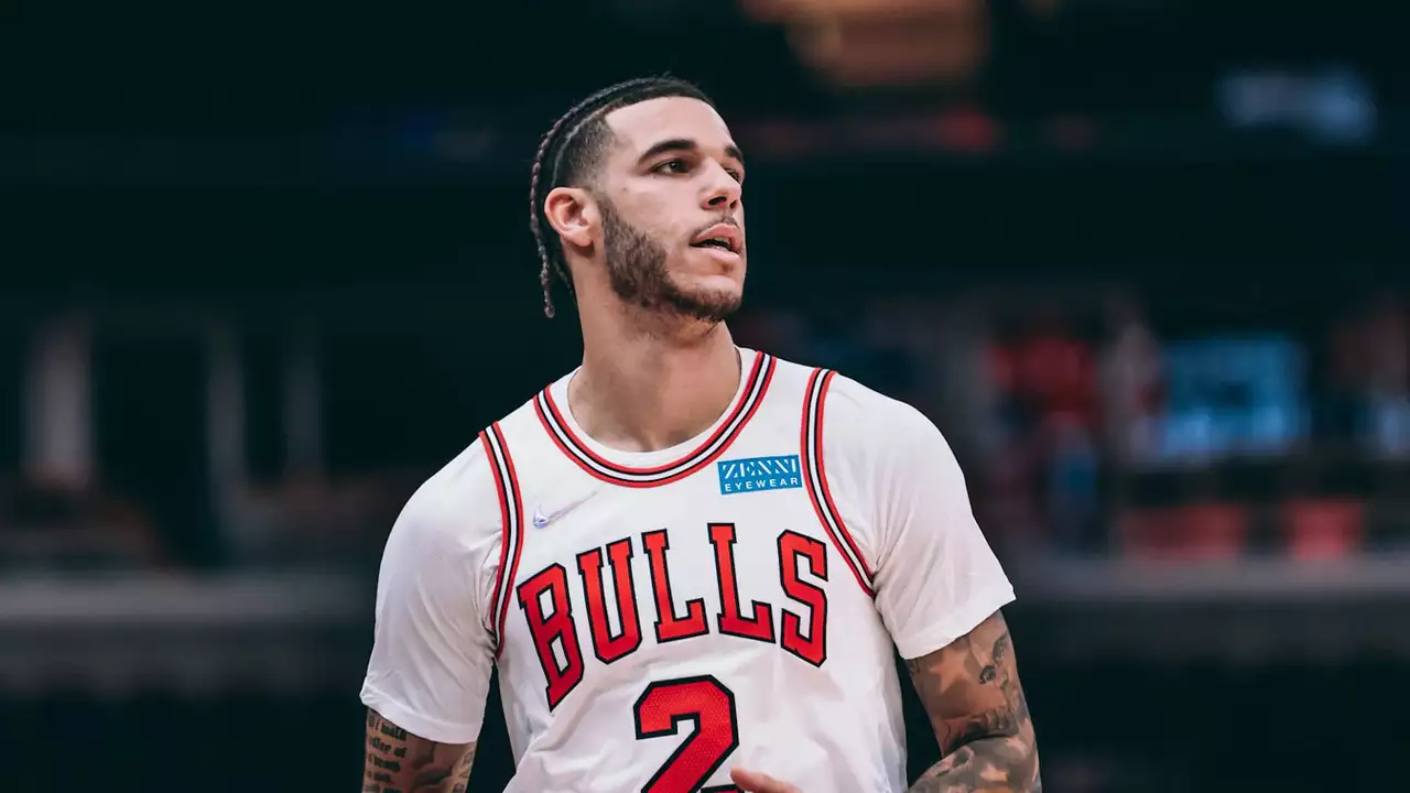 Bulls' Lonzo Ball shares emotional
