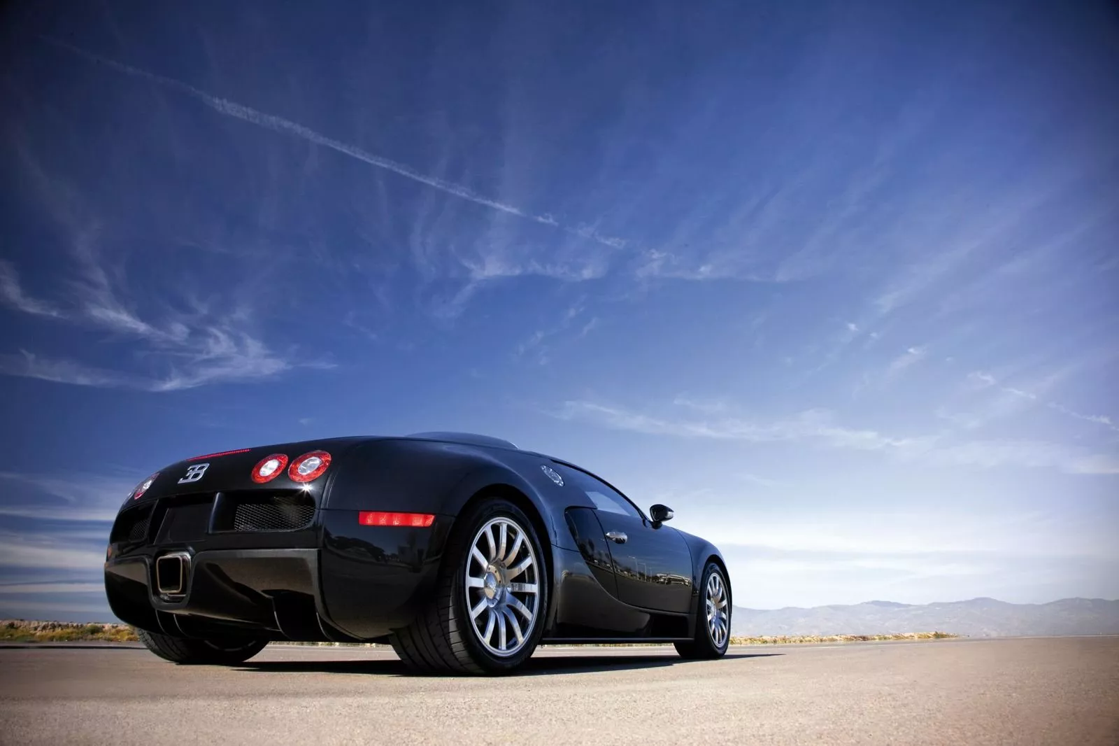 Bugatti Veyron picture