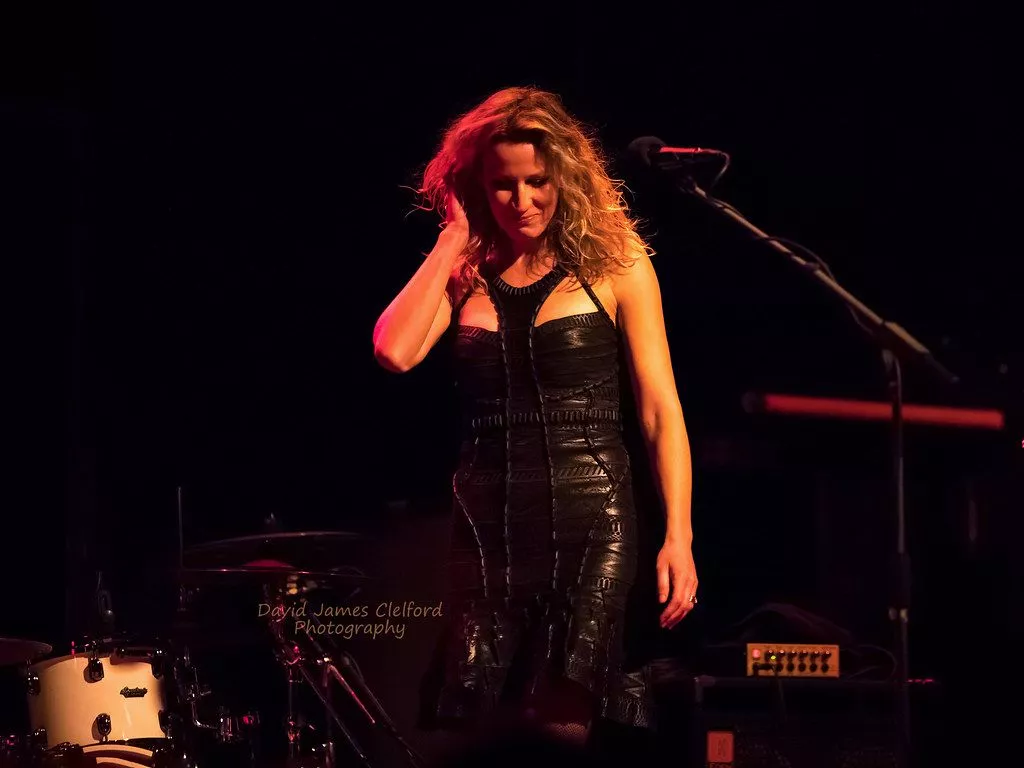 Ana Popovic. Ana Popovic walking