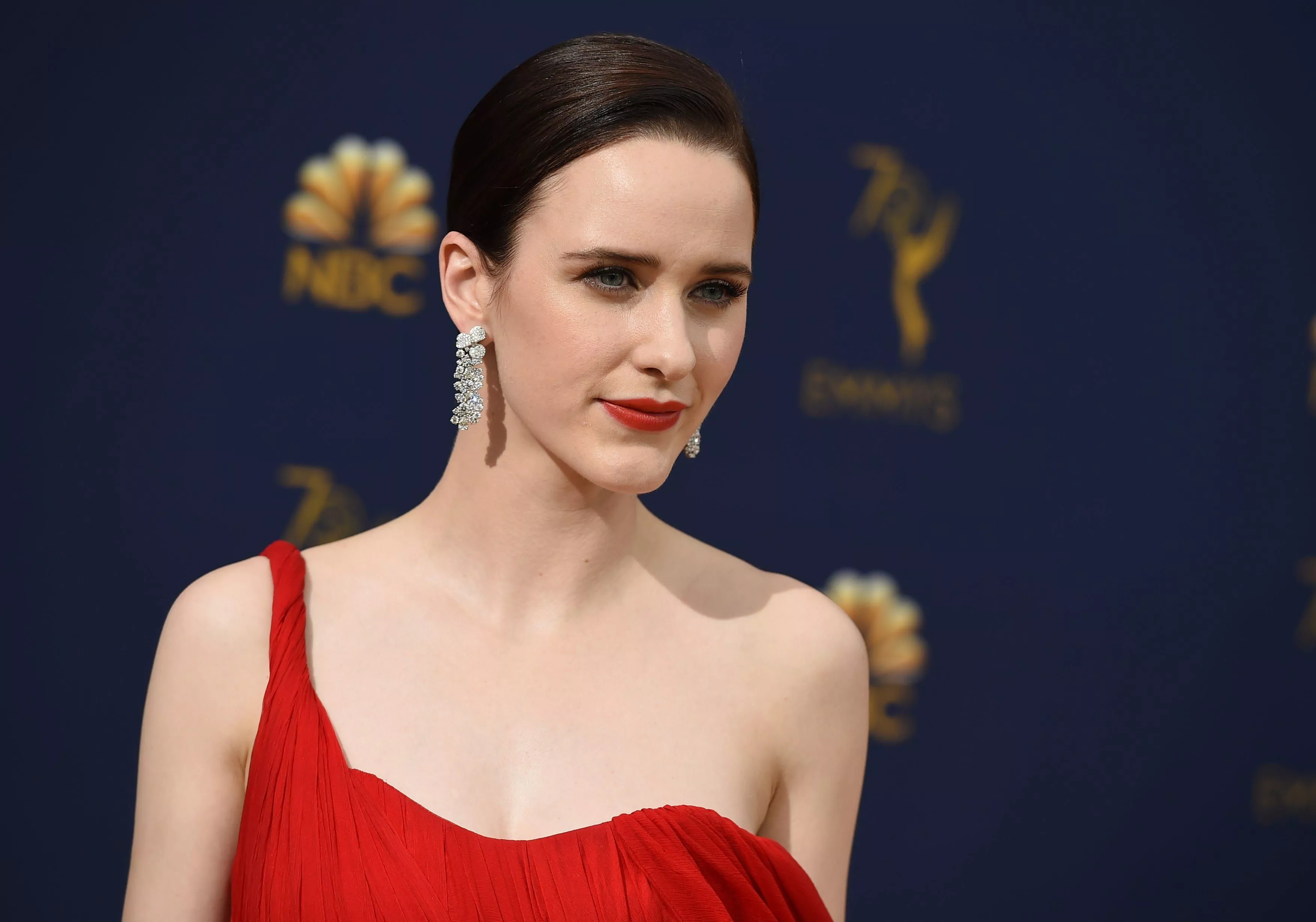 Celebrity Rachel Brosnahan HD Wallpaper