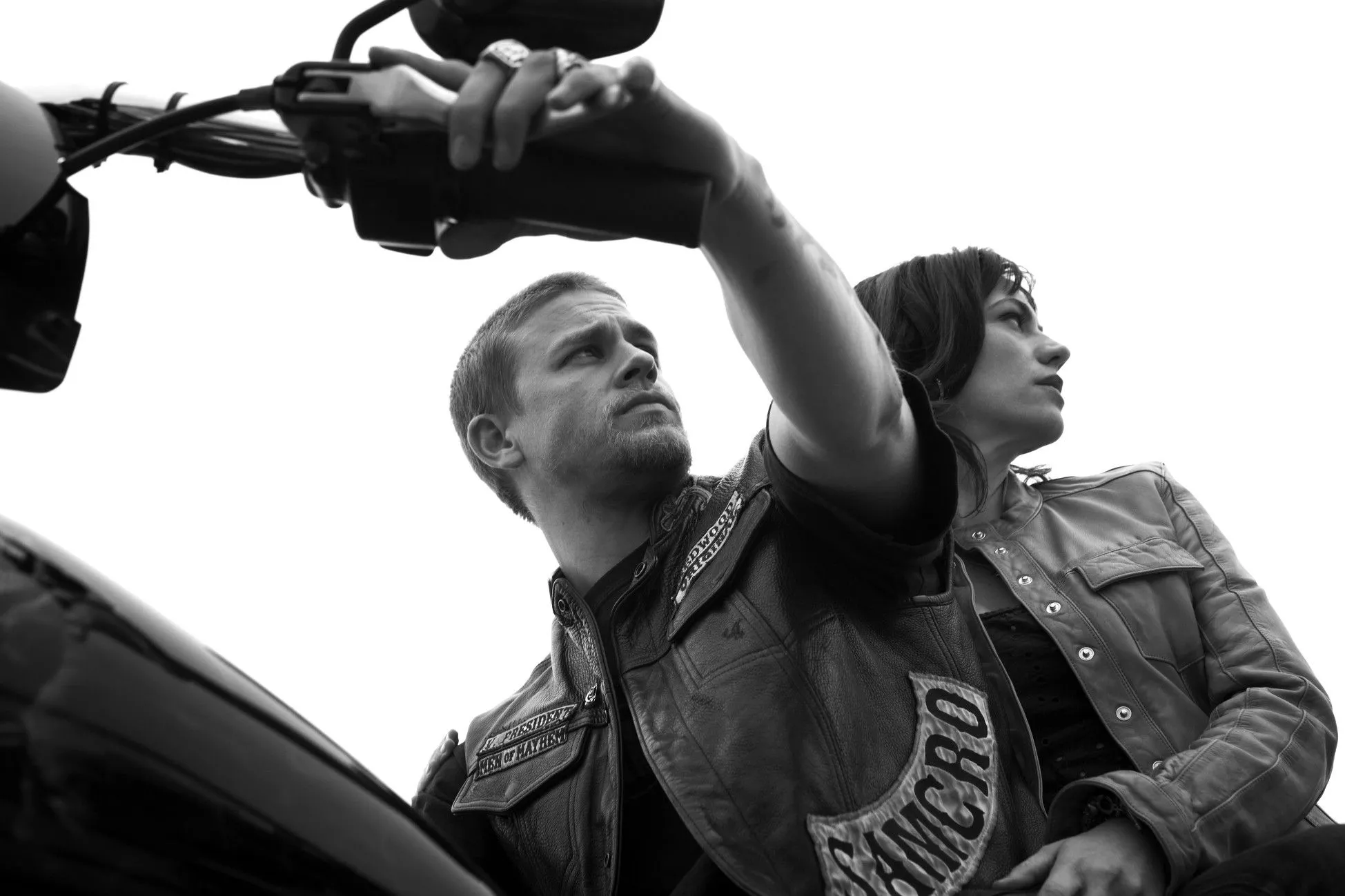 Charlie Hunnam Tara Knowles Maggie Siff