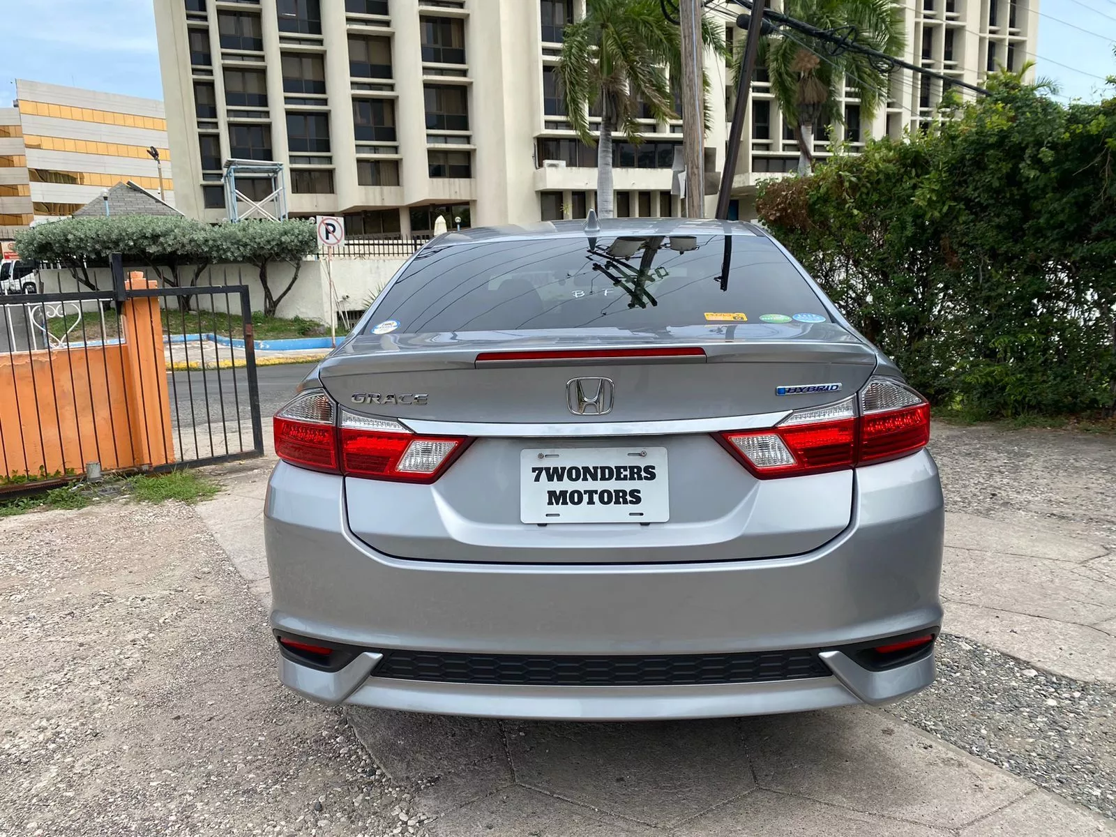 Honda Grace Hybrid Reserved