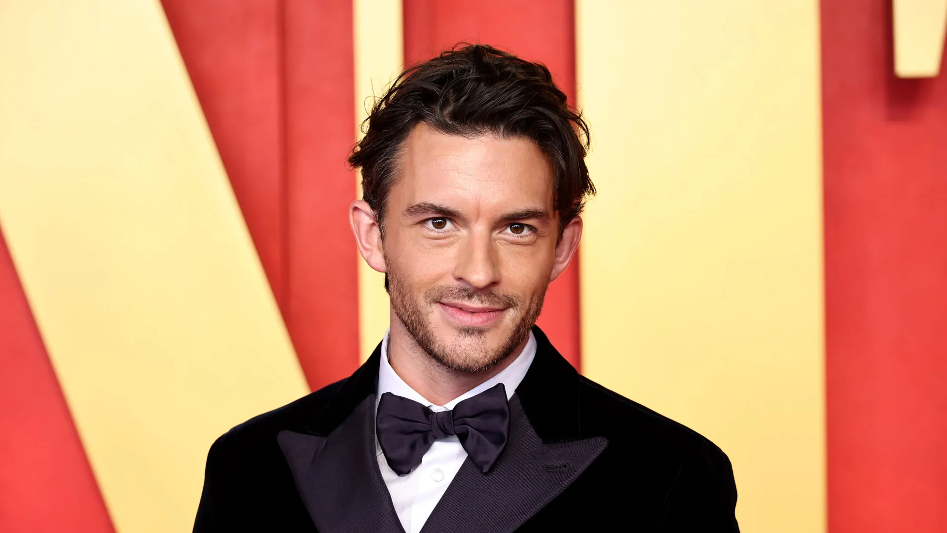 Jonathan Bailey Wallpapers - Wallpaper Cave