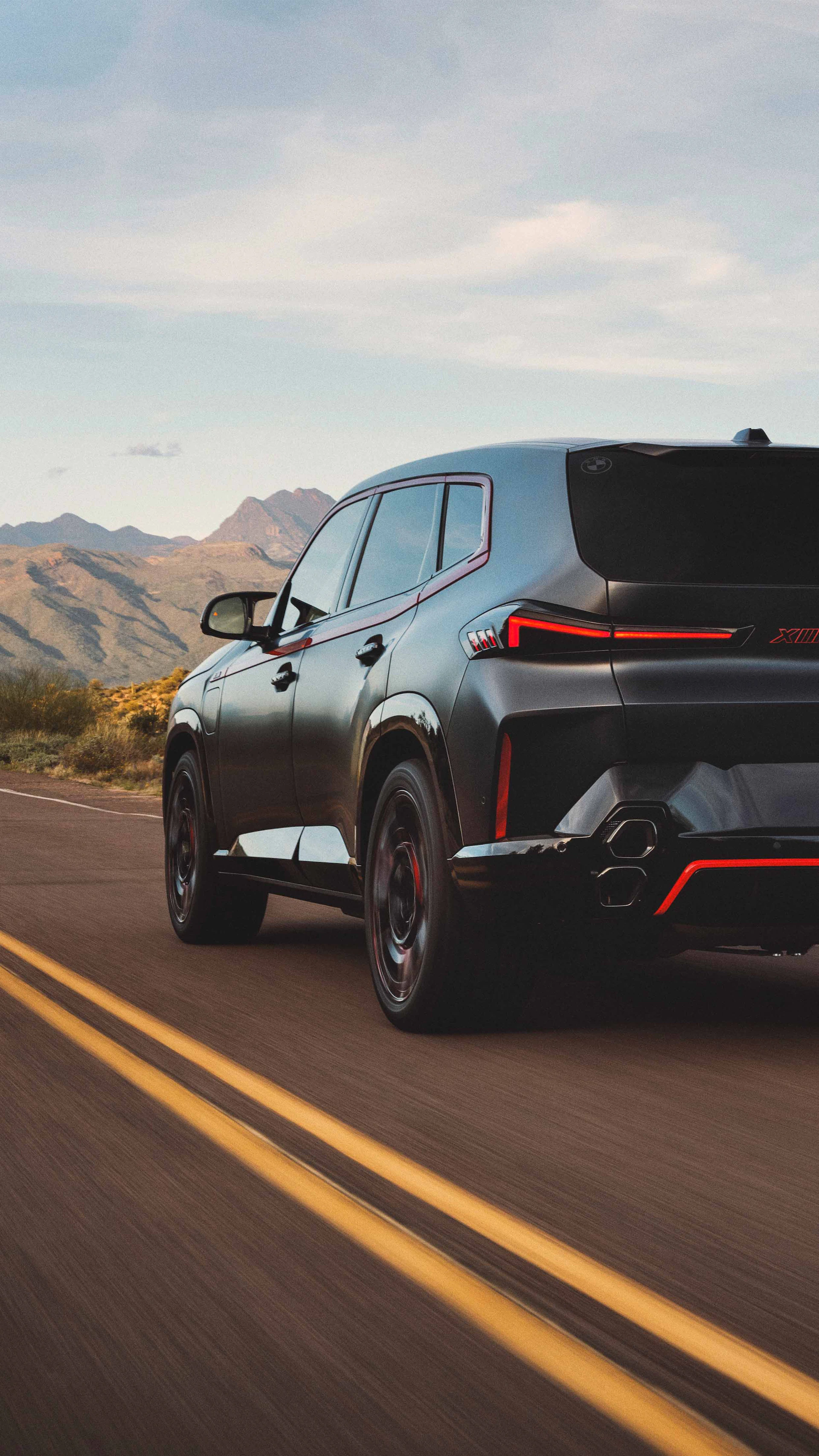 Exclusive: BMW wallpaper