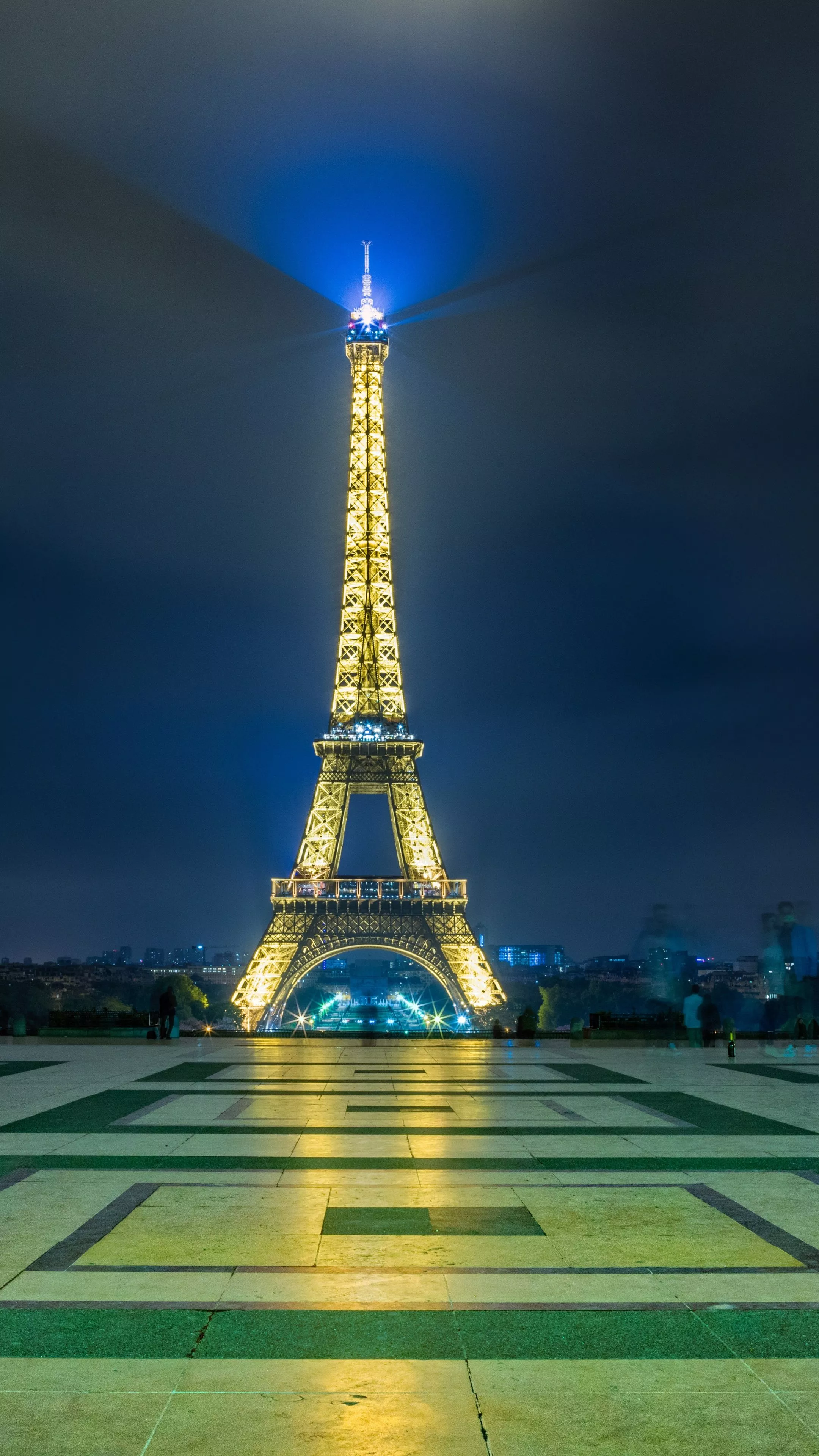 Eiffel Tower Wallpaper 4K, 8K, Paris