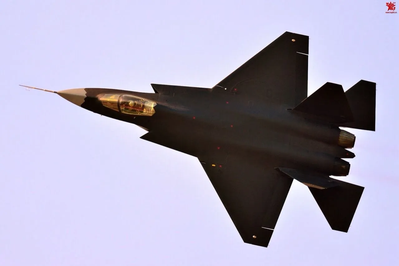 Chinese Stealth Jet 'Outguns' Indian