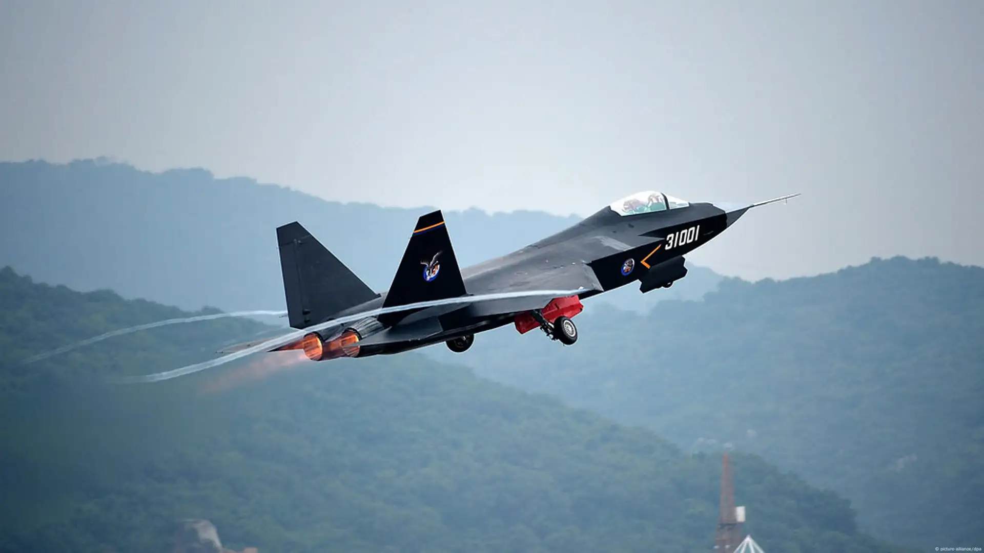 Beijing deploys jets over South China