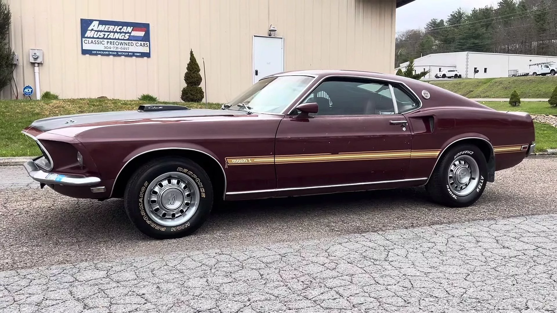 Ford Mustang Mach 1 Boasts
