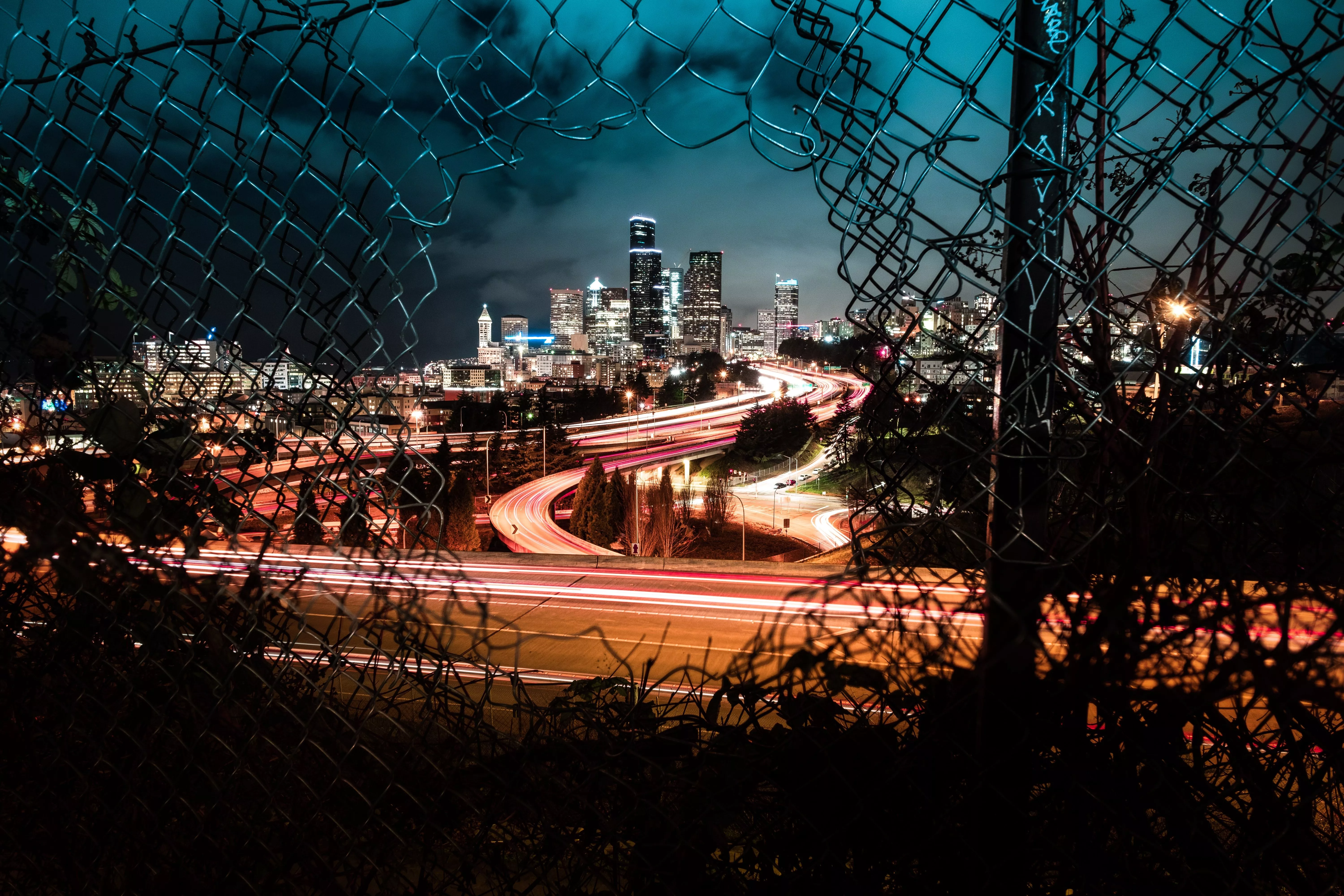 Wallpaper 4K, Cityscape, City lights, Fence