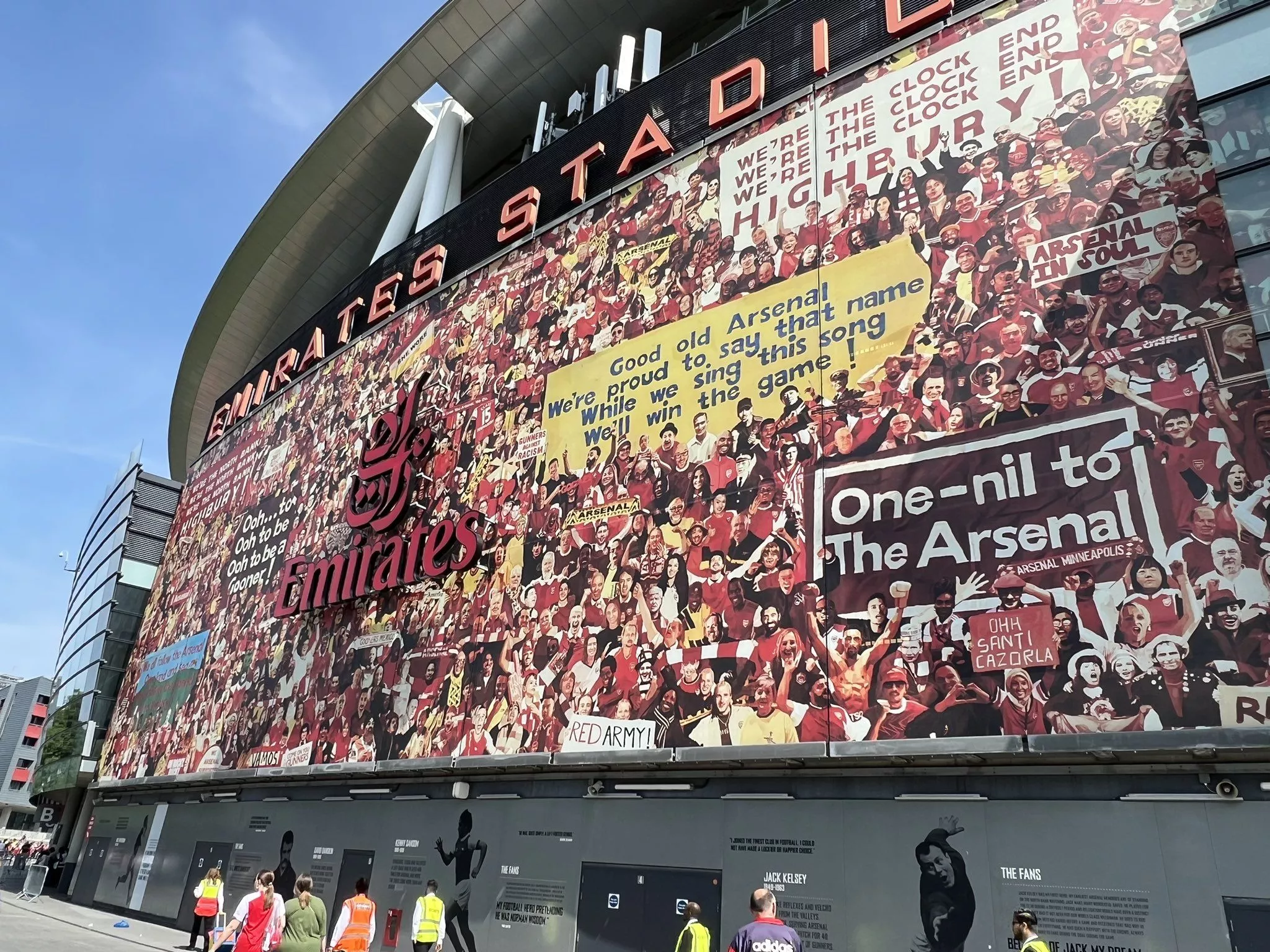 Layth loyal Gooner wall is