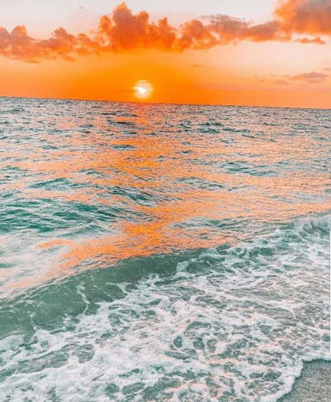 Download Preppy Beach Sunset Aesthetic