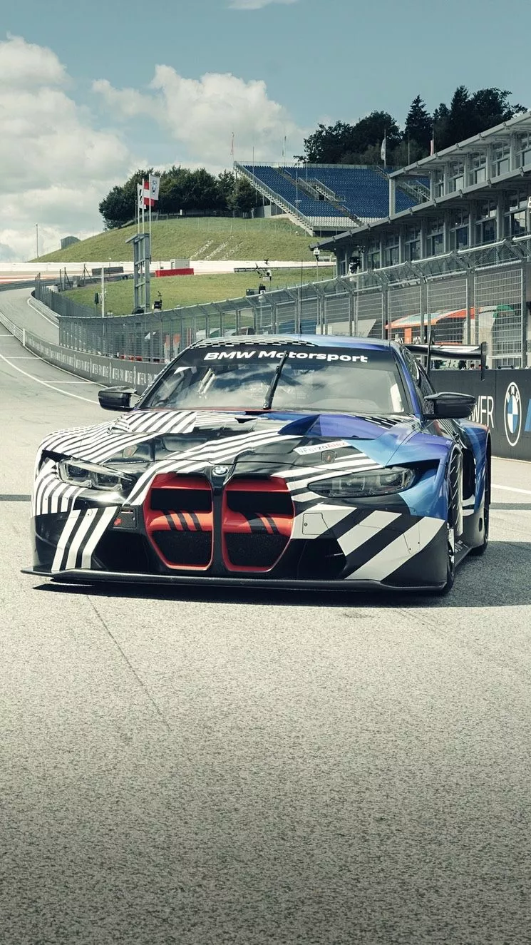 G82 BMW M4 Coupe and BMW M4 GT3 shown