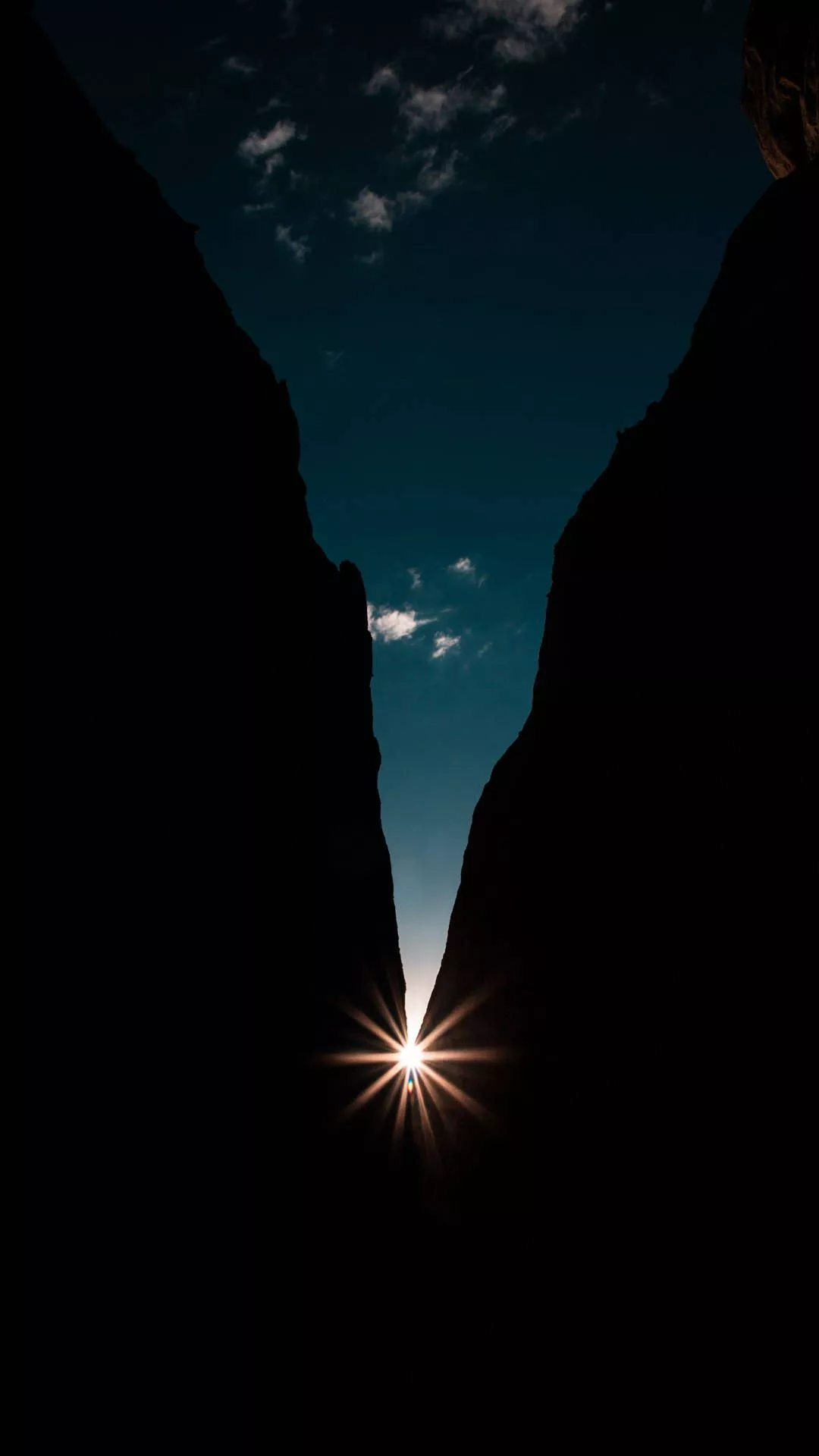 4k Ultra HD Dark Phone Wallpaper