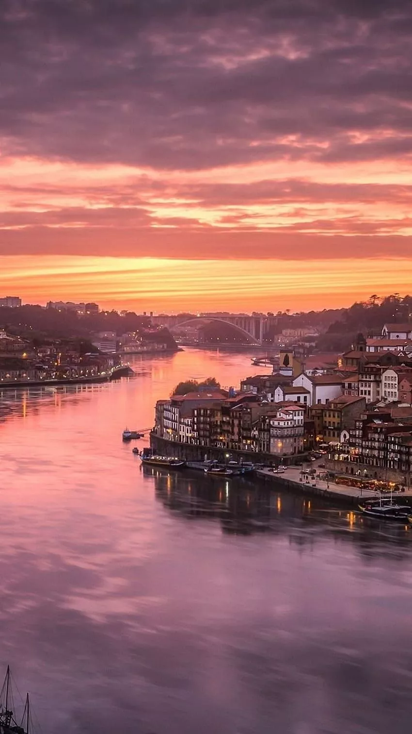 Portugal, Porto, Douro River, city