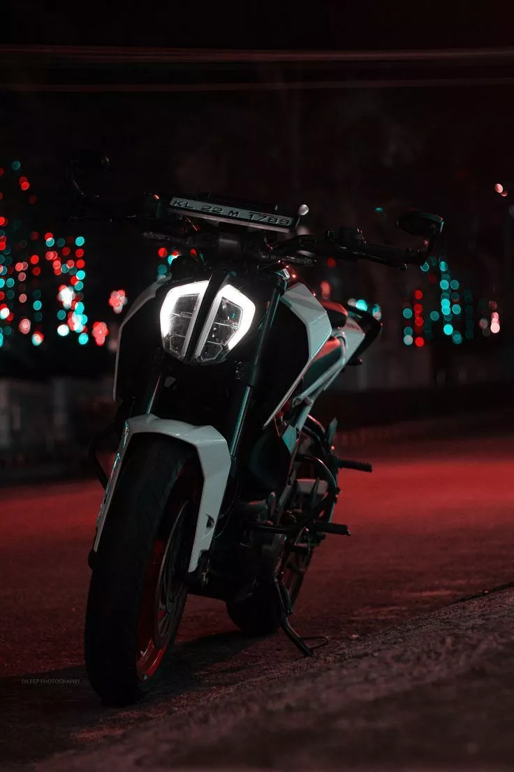 KTM Duke 390 Wallpaper 4K