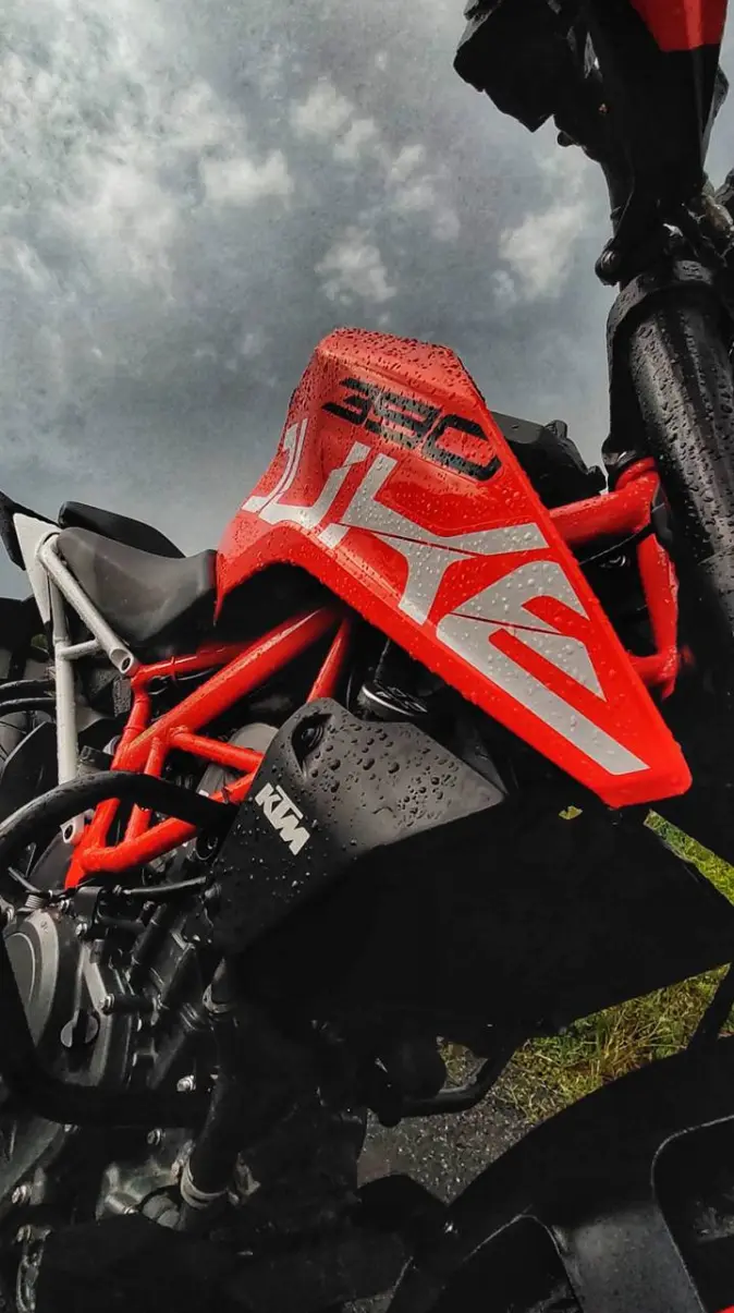 KTM DUKE 390 wallpaper