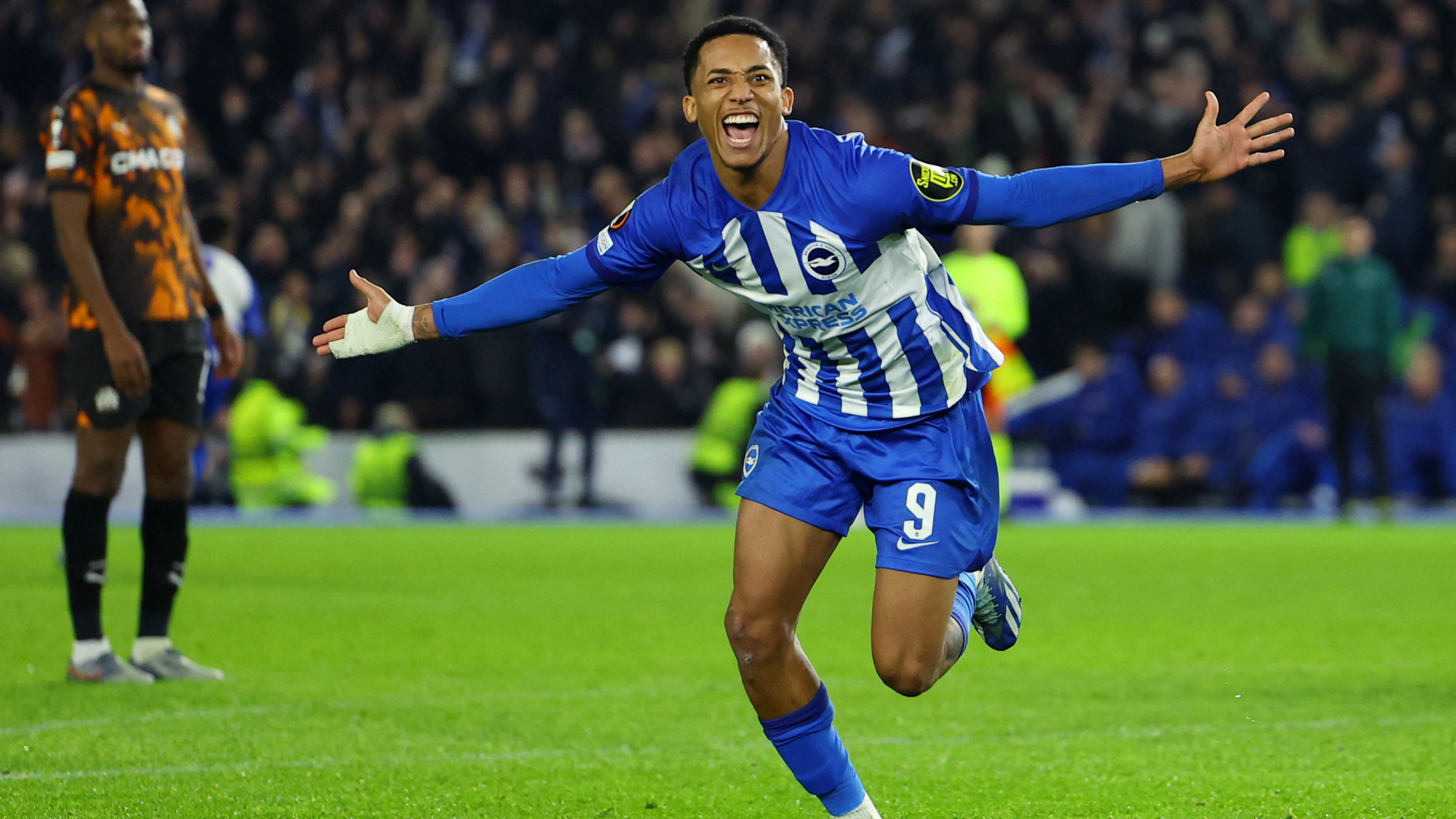 Joao Pedro scores dramatic late winner