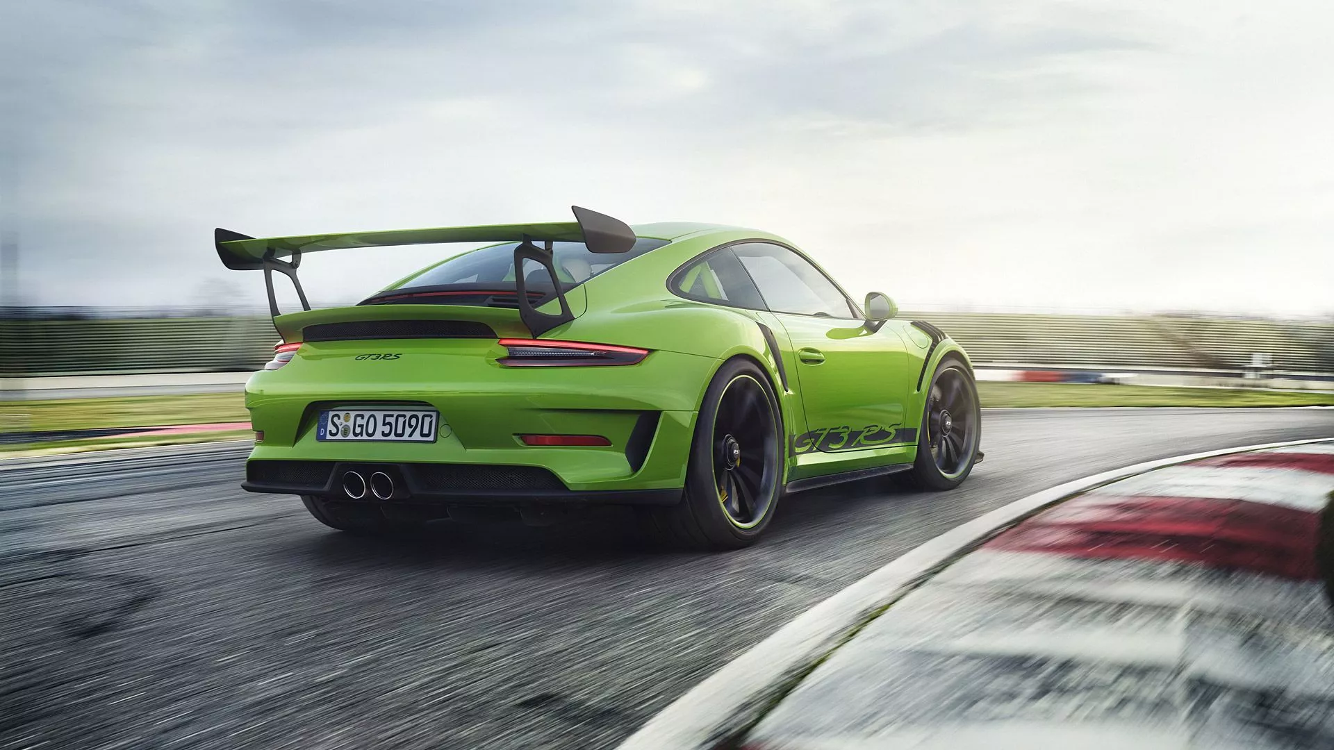 Porsche 911 GT3 RS Wallpaper